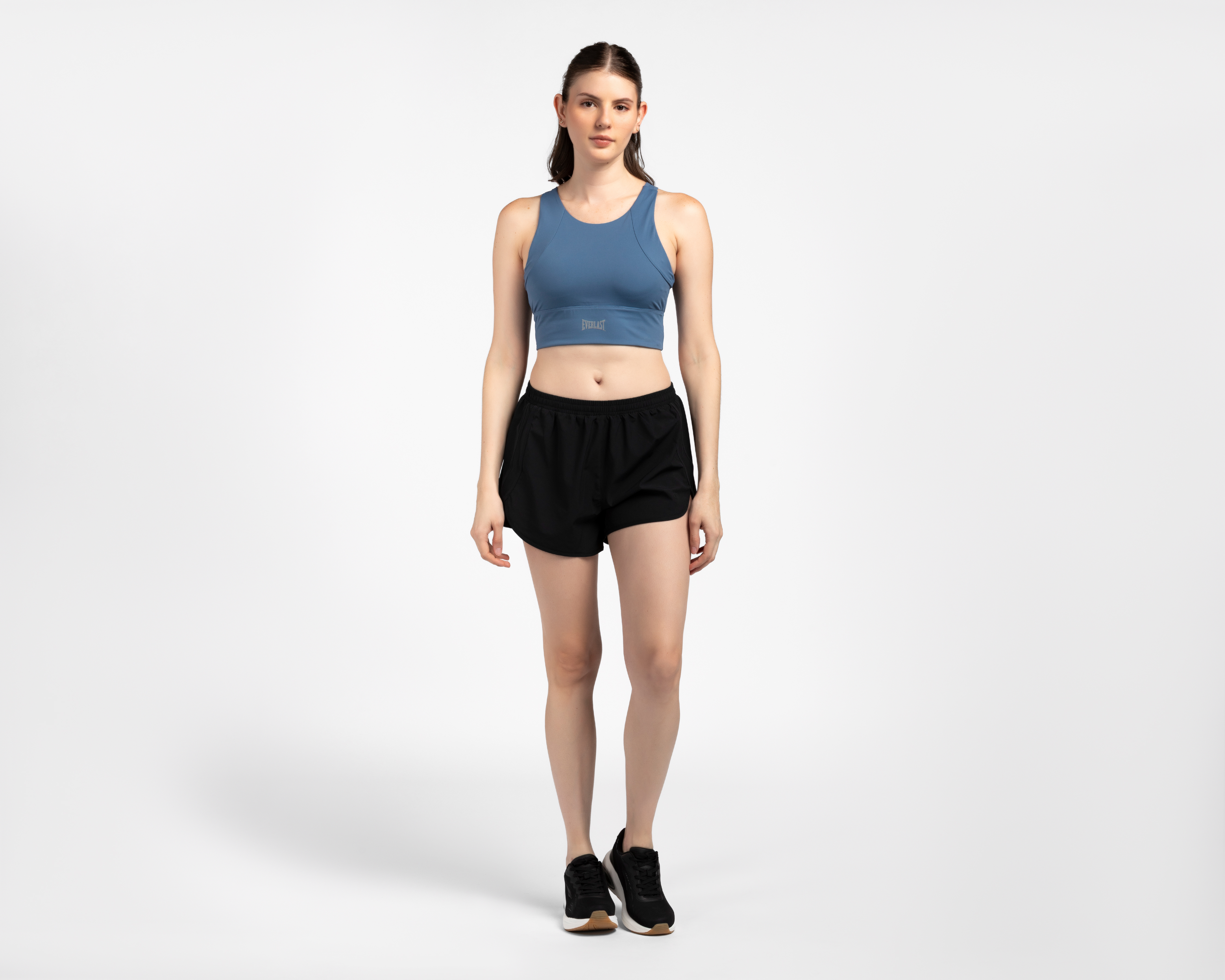 Foto 3 pulgar | Foto 2 | Short de Entrenamiento Champion para Mujer