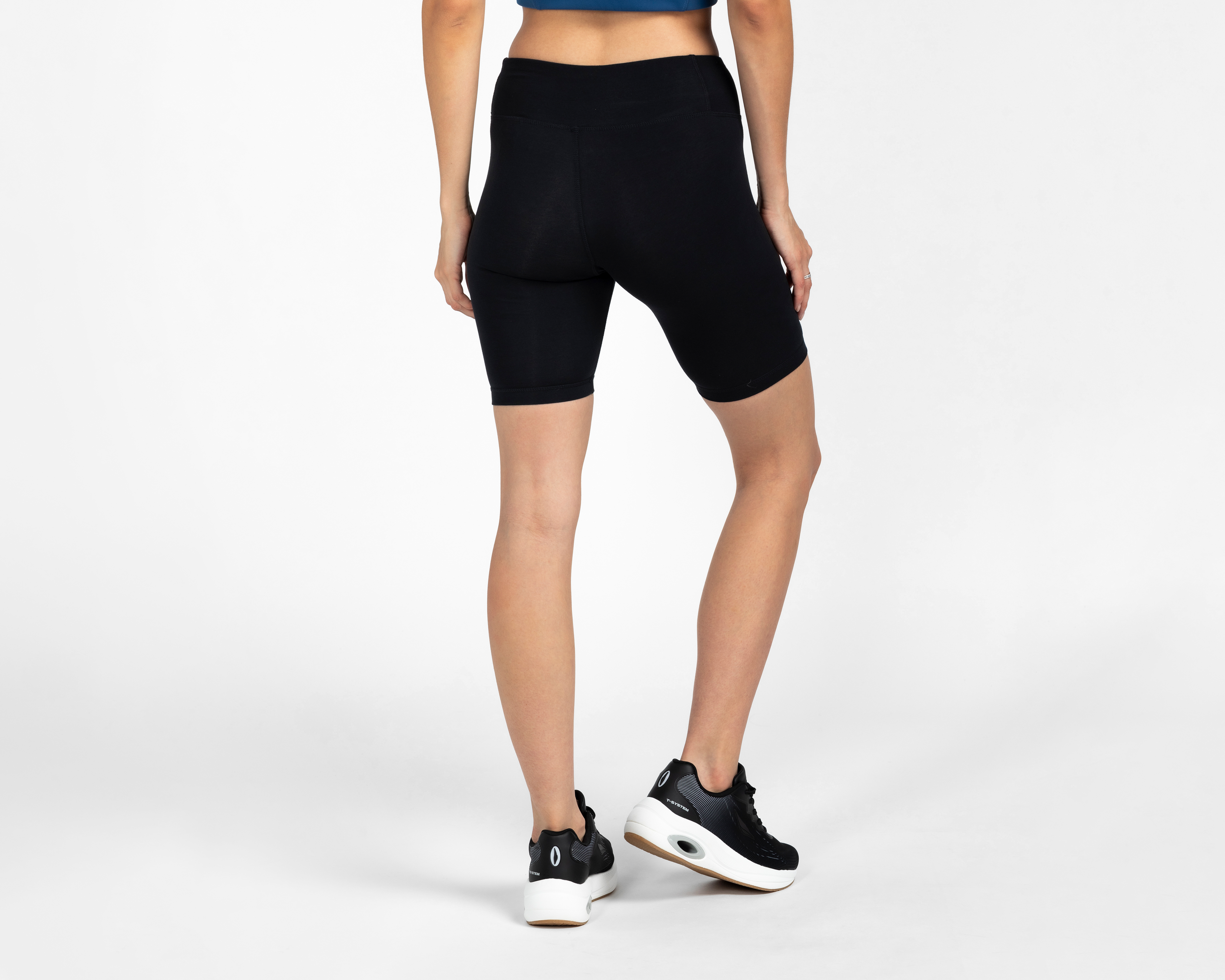 Foto 4 pulgar | Foto 3 | Short Deportivo Reebok para Mujer