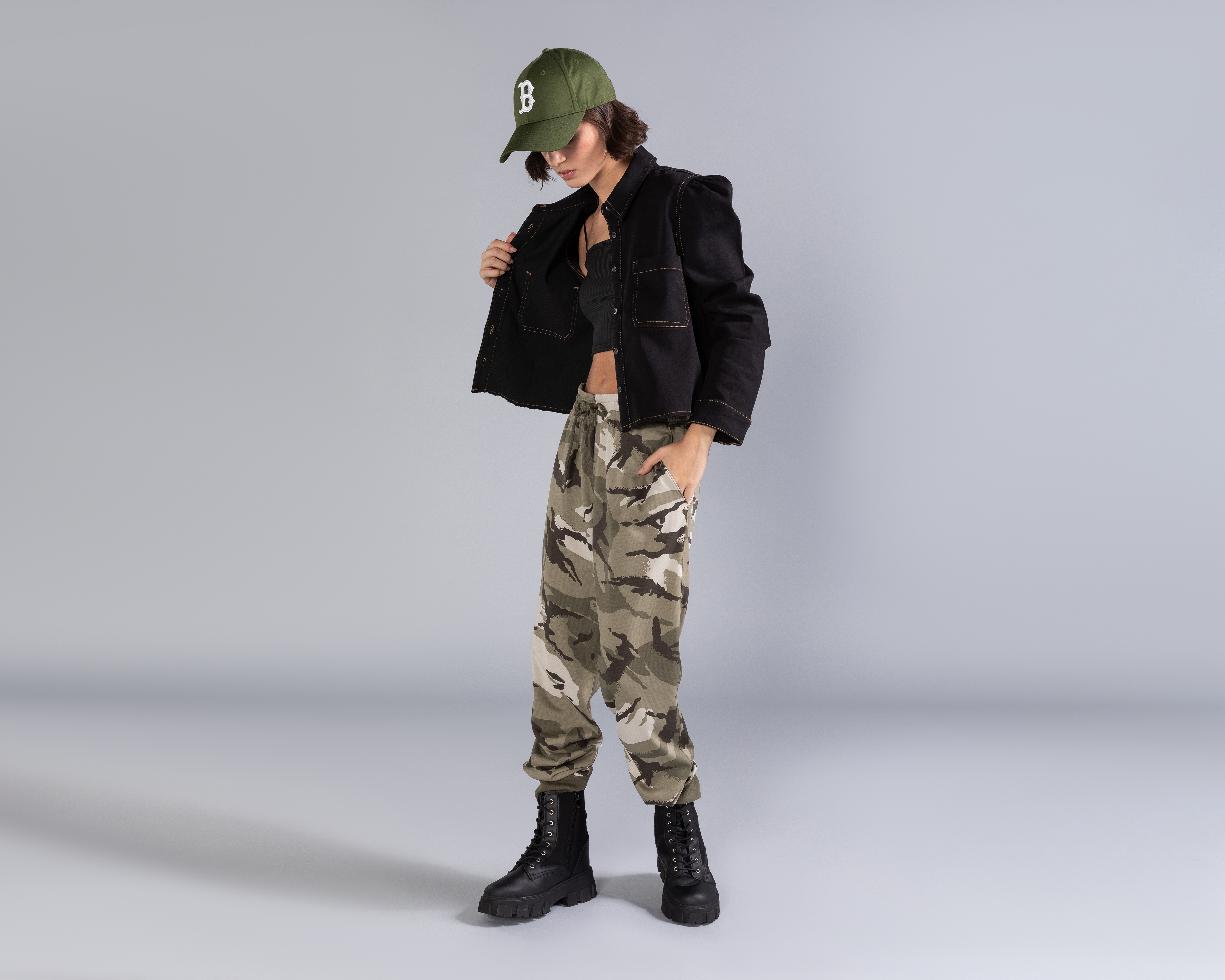 Chamarra Mezclilla Pespuntes en Contraste Strona para Mujer