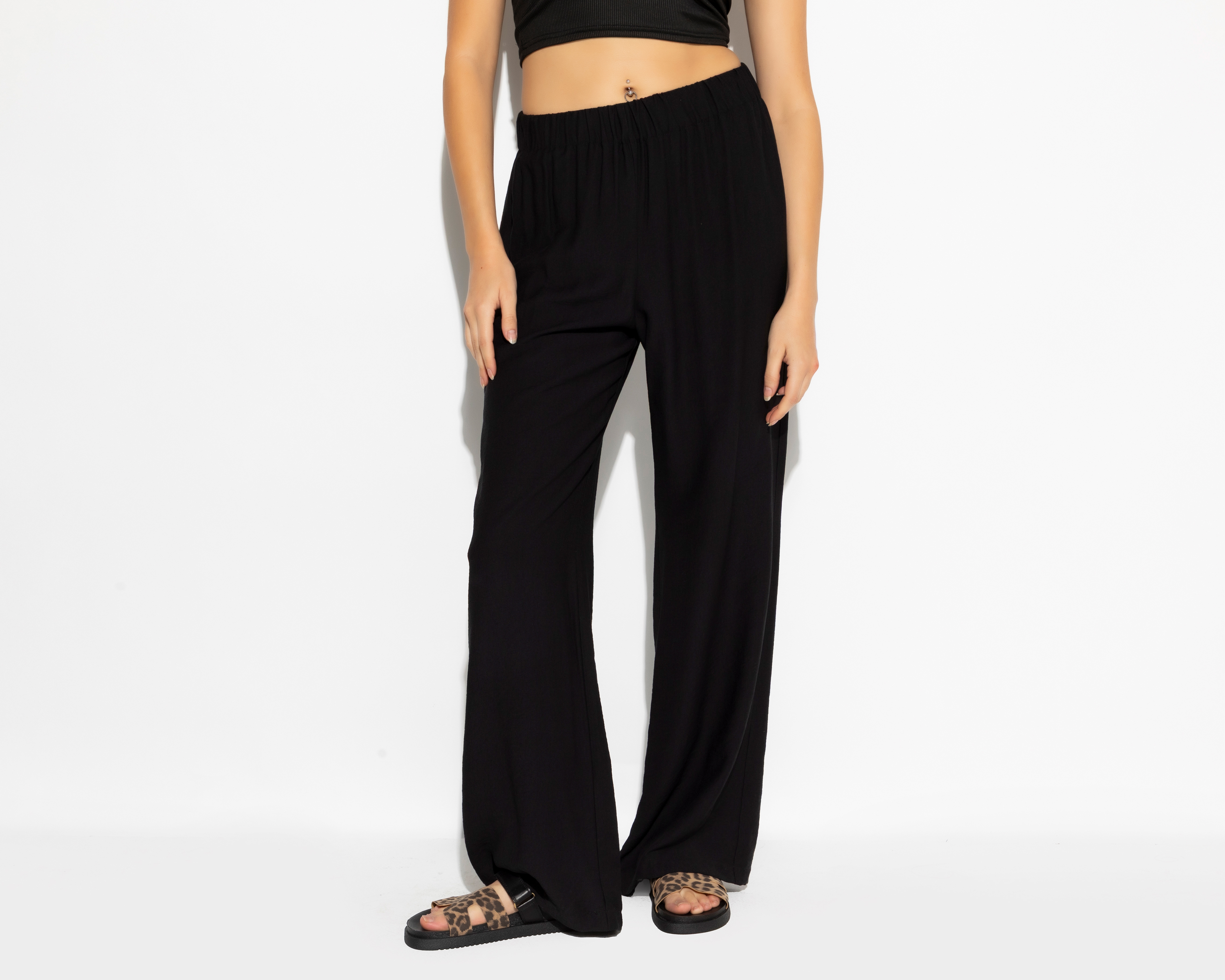 Foto 3 pulgar | Foto 2 | Pantalón Ancho Strona Negro para Mujer