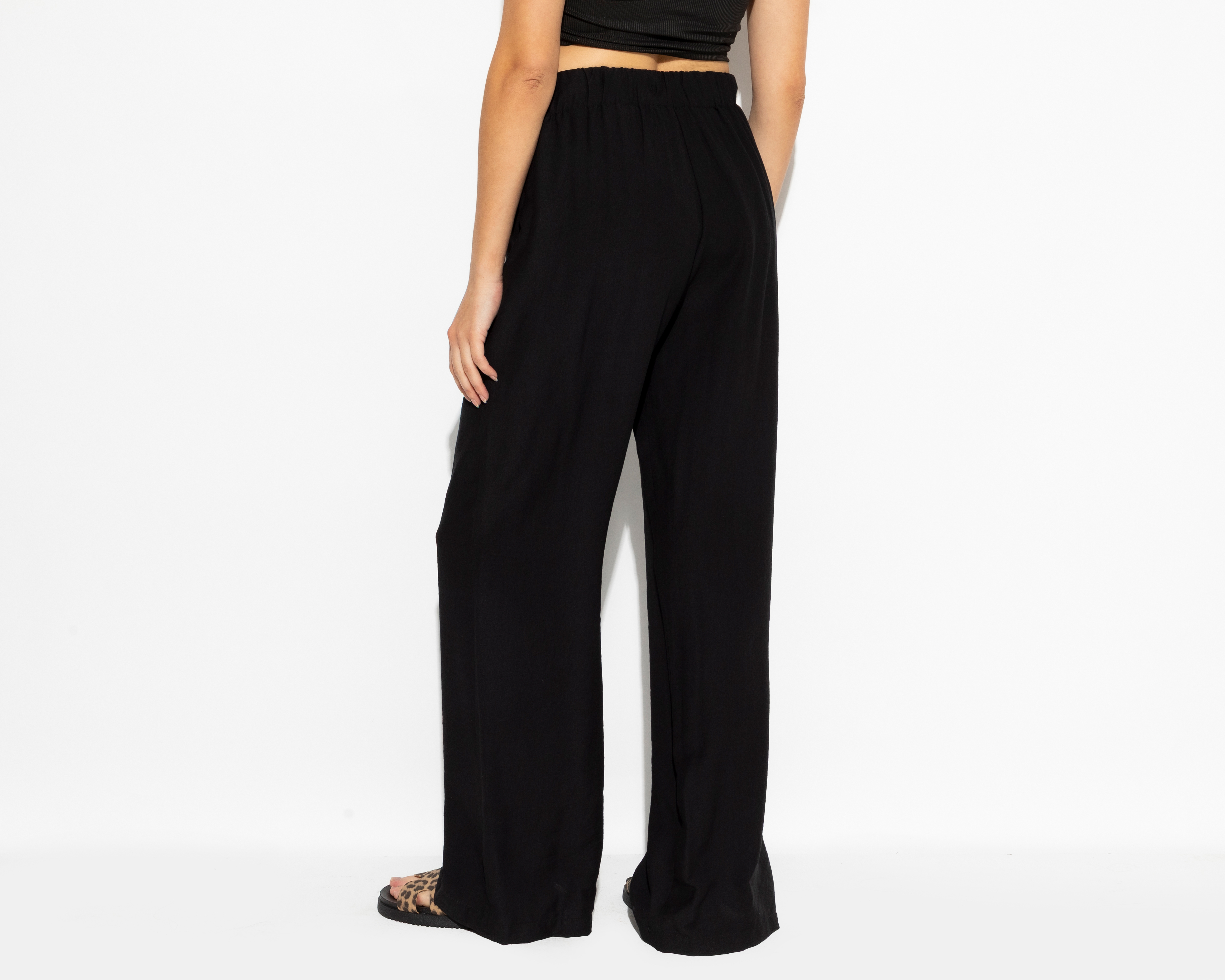 Foto 4 pulgar | Foto 3 | Pantalón Ancho Strona Negro para Mujer