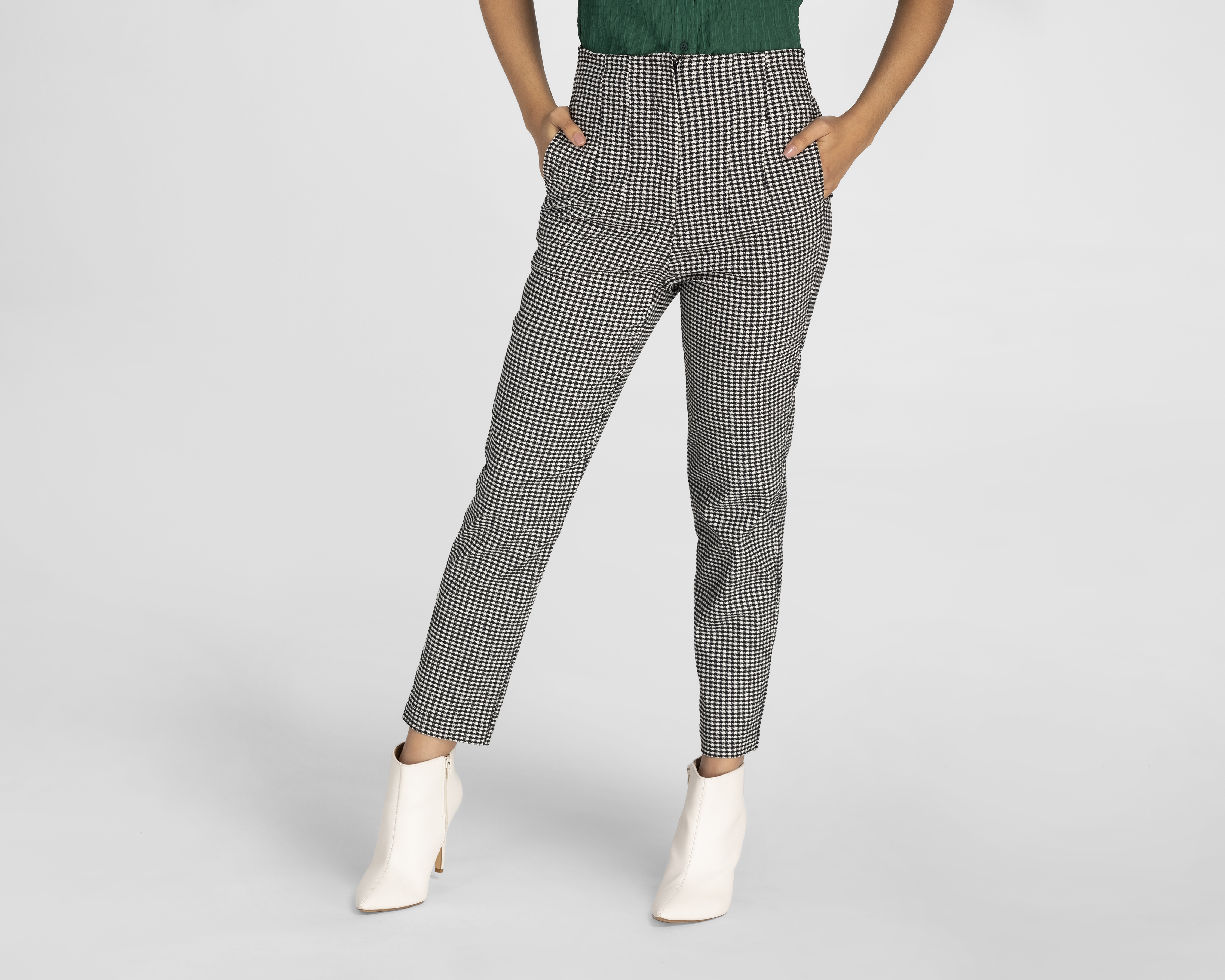 Foto 2 pulgar | Foto 1 | Pantalón de Vestir Sahara Estampado