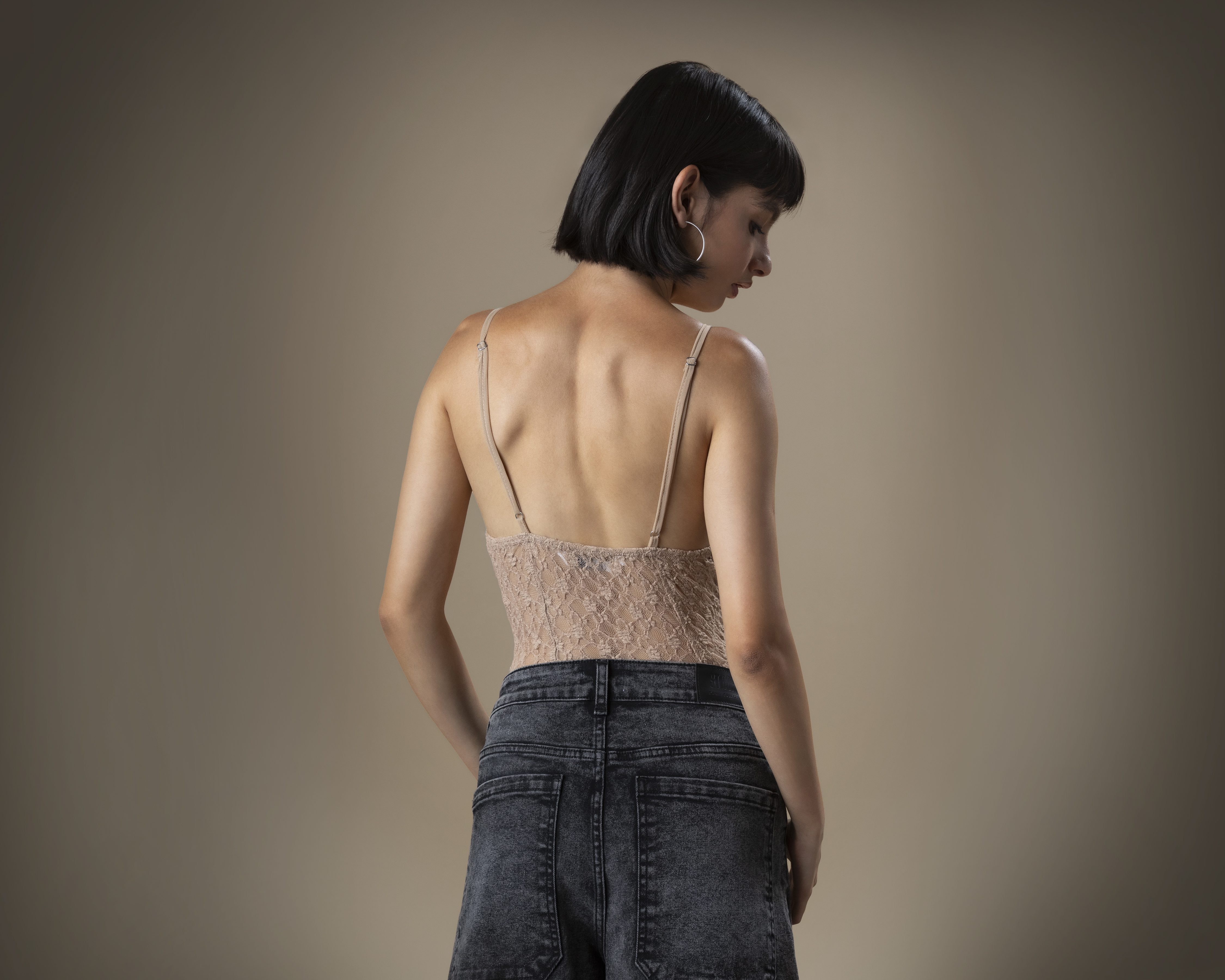 Foto 4 pulgar | Foto 3 | Top Body con Tirantes de Encaje Strona para Mujer