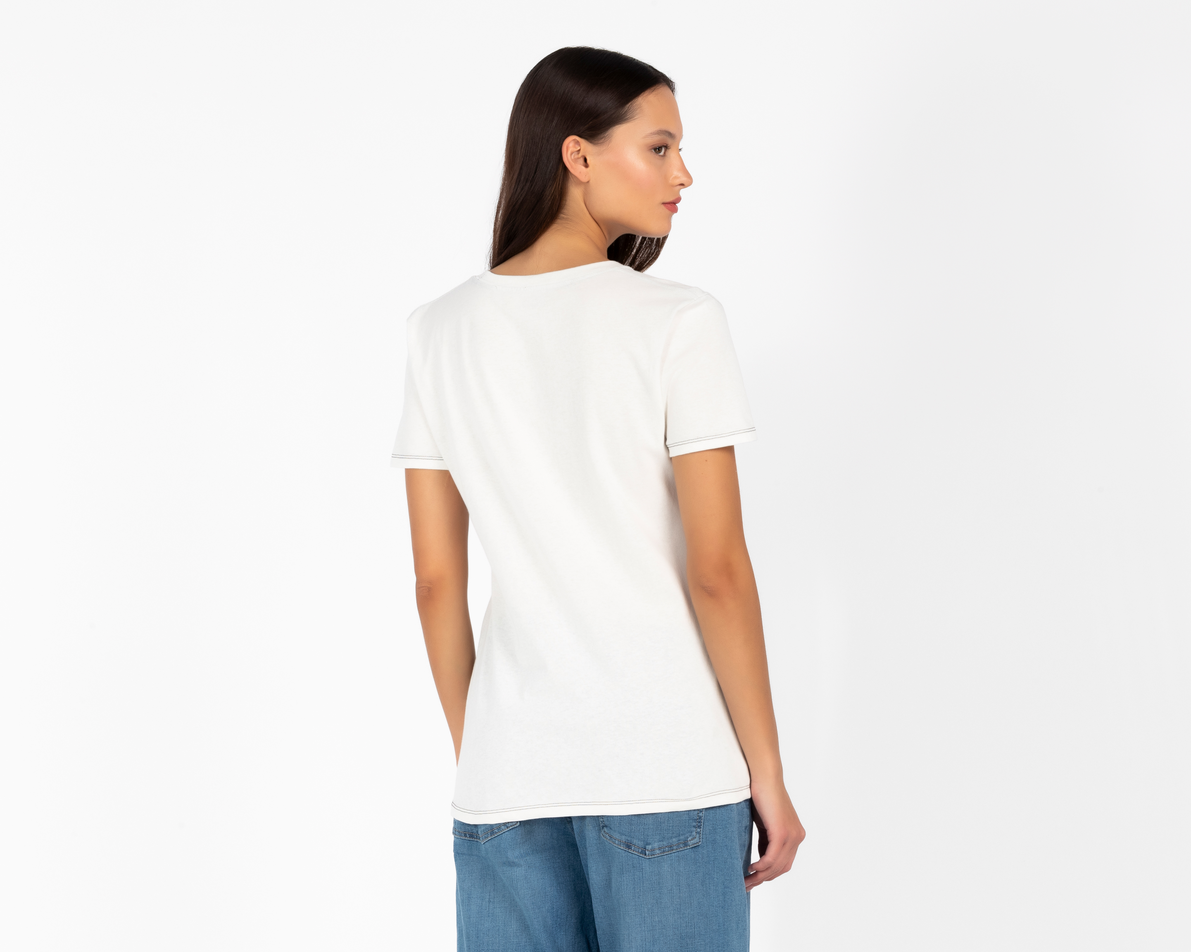 Foto 3 pulgar | Foto 2 | Playera Blanca Disney Juvenil