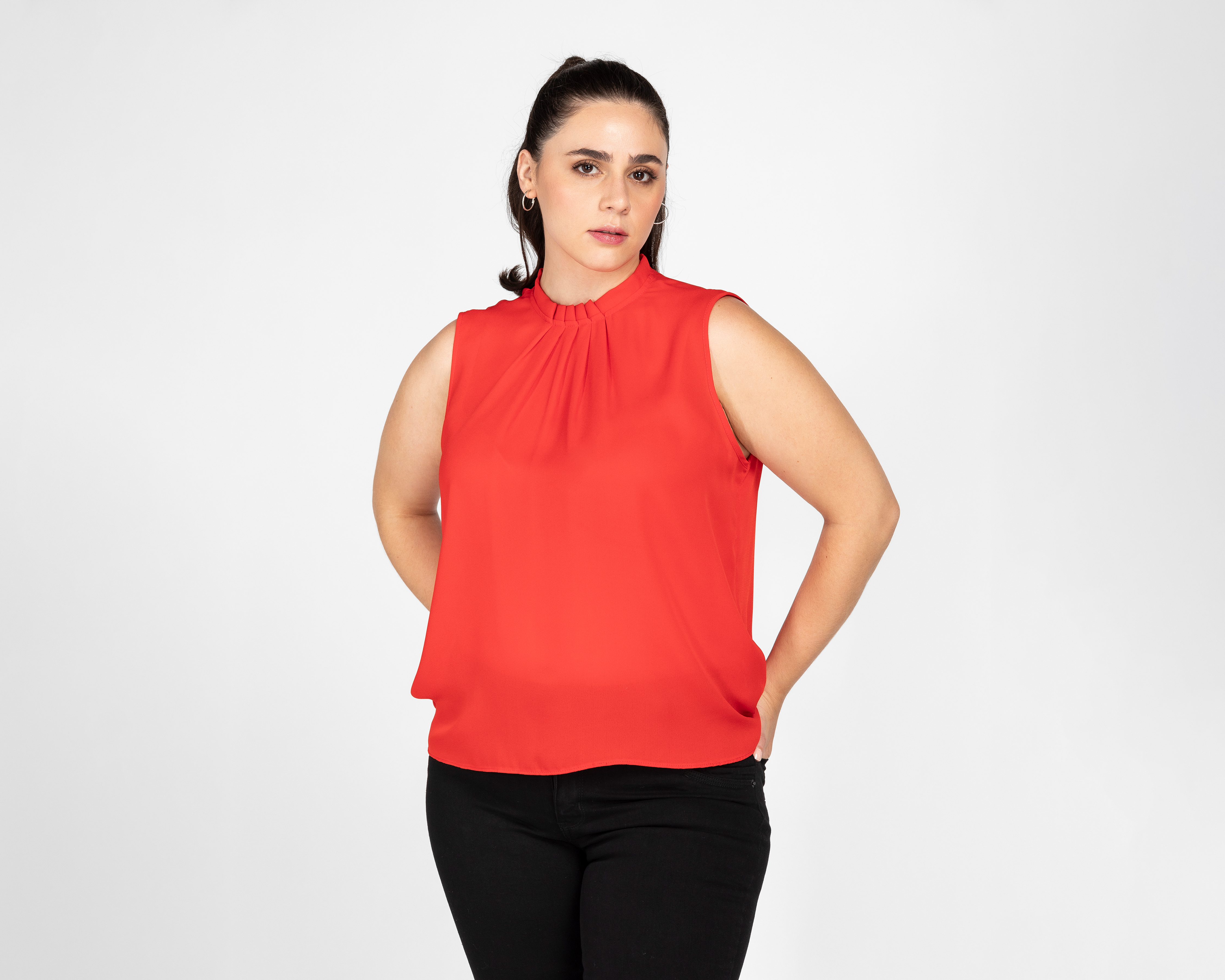 Blusa Sahara sin Mangas con Plisado