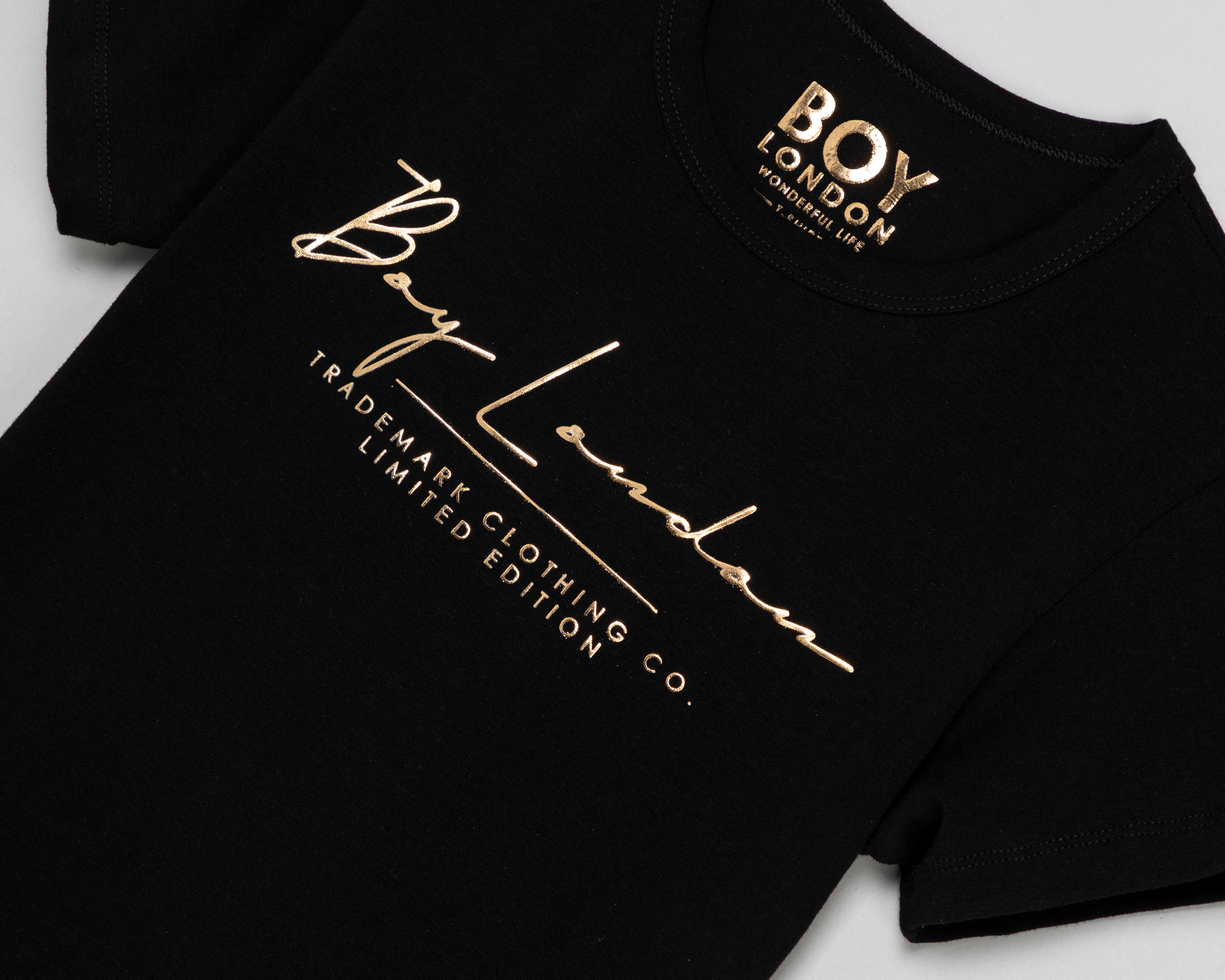 Foto 4 pulgar | Foto 3 | Playera Negra Boy London Juvenil