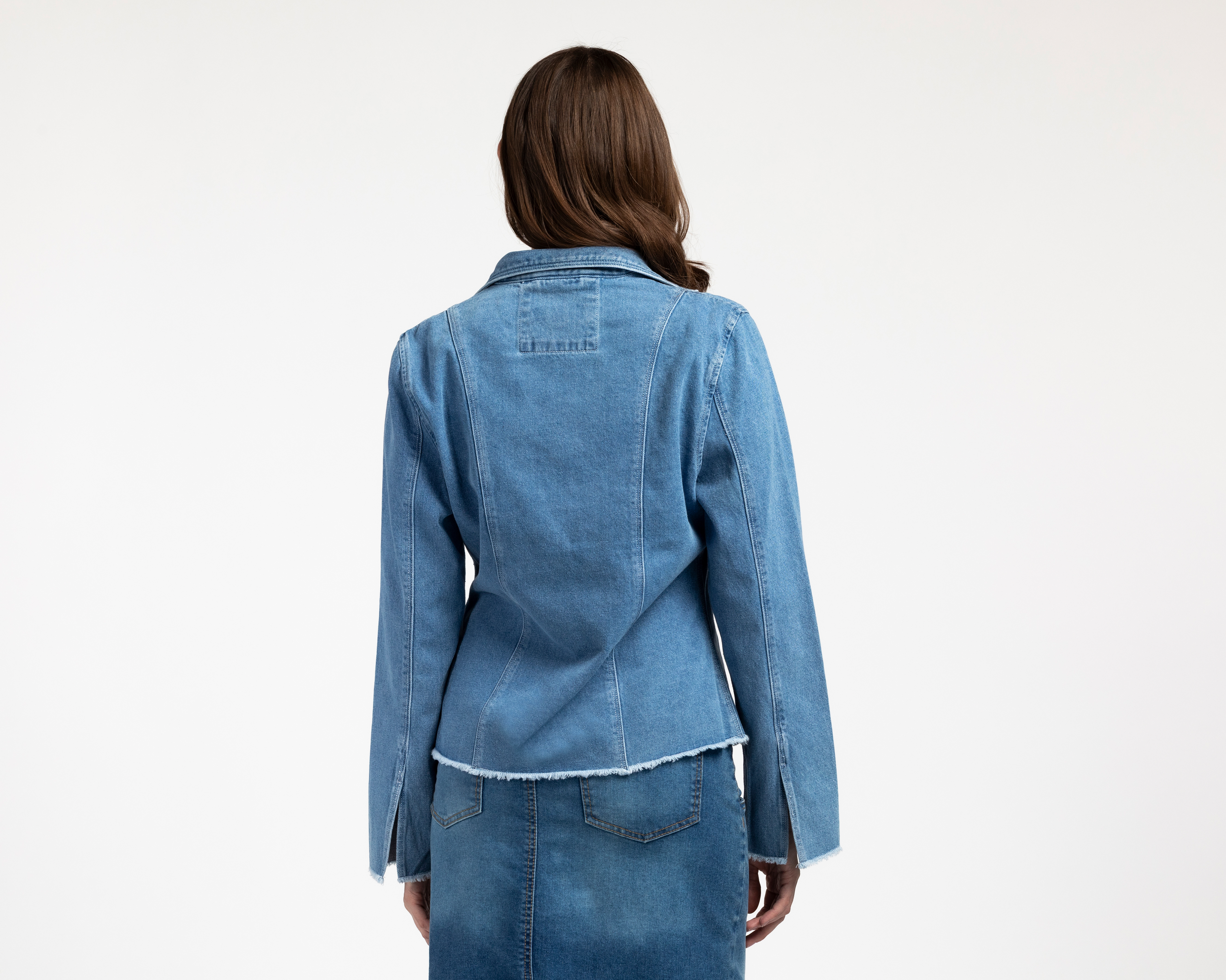 Foto 4 pulgar | Foto 3 | Chamarra de Mezclilla con Jareta Sahara para Mujer