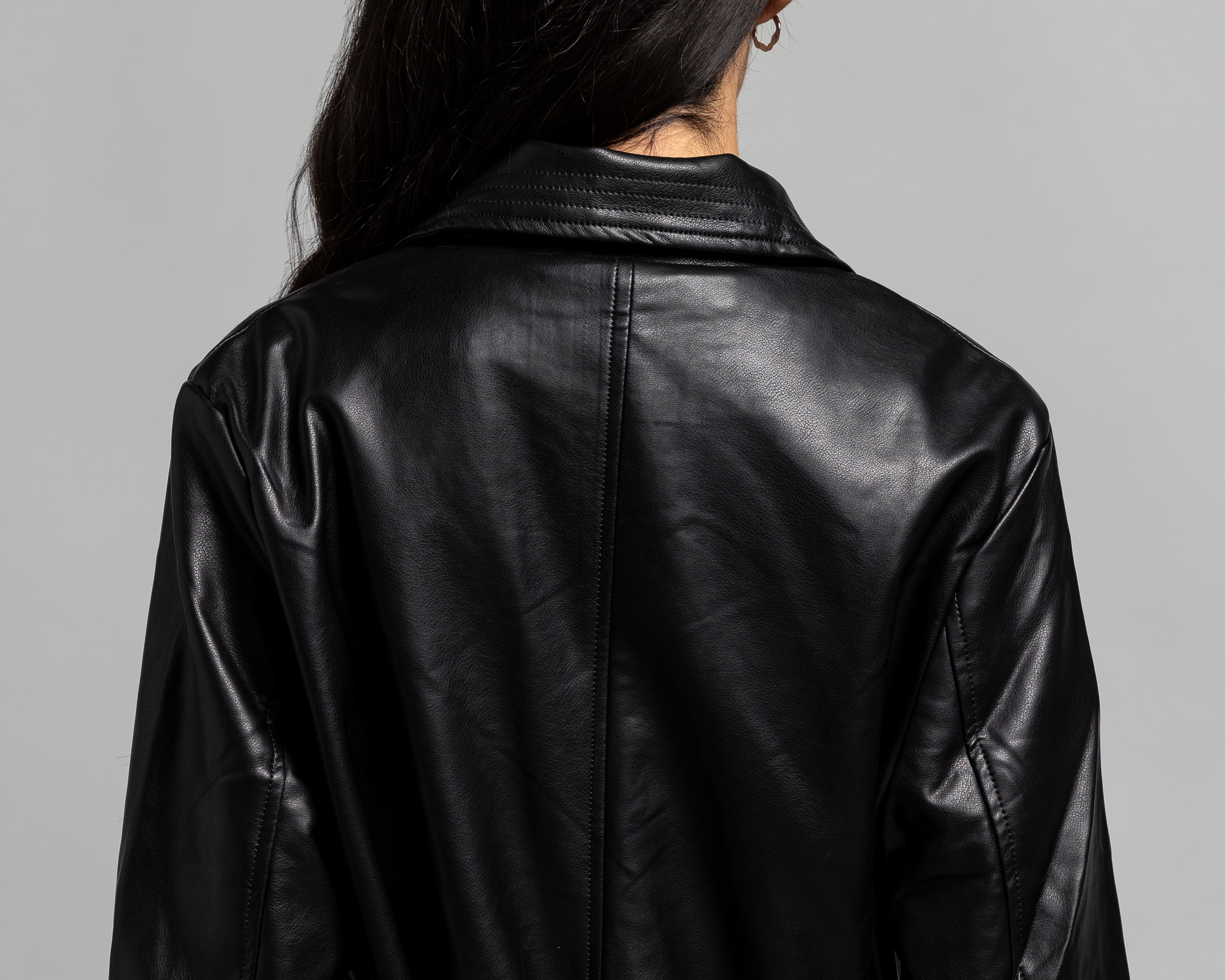 Foto 6 pulgar | Foto 5 | Chamarra Larga Strona para Mujer