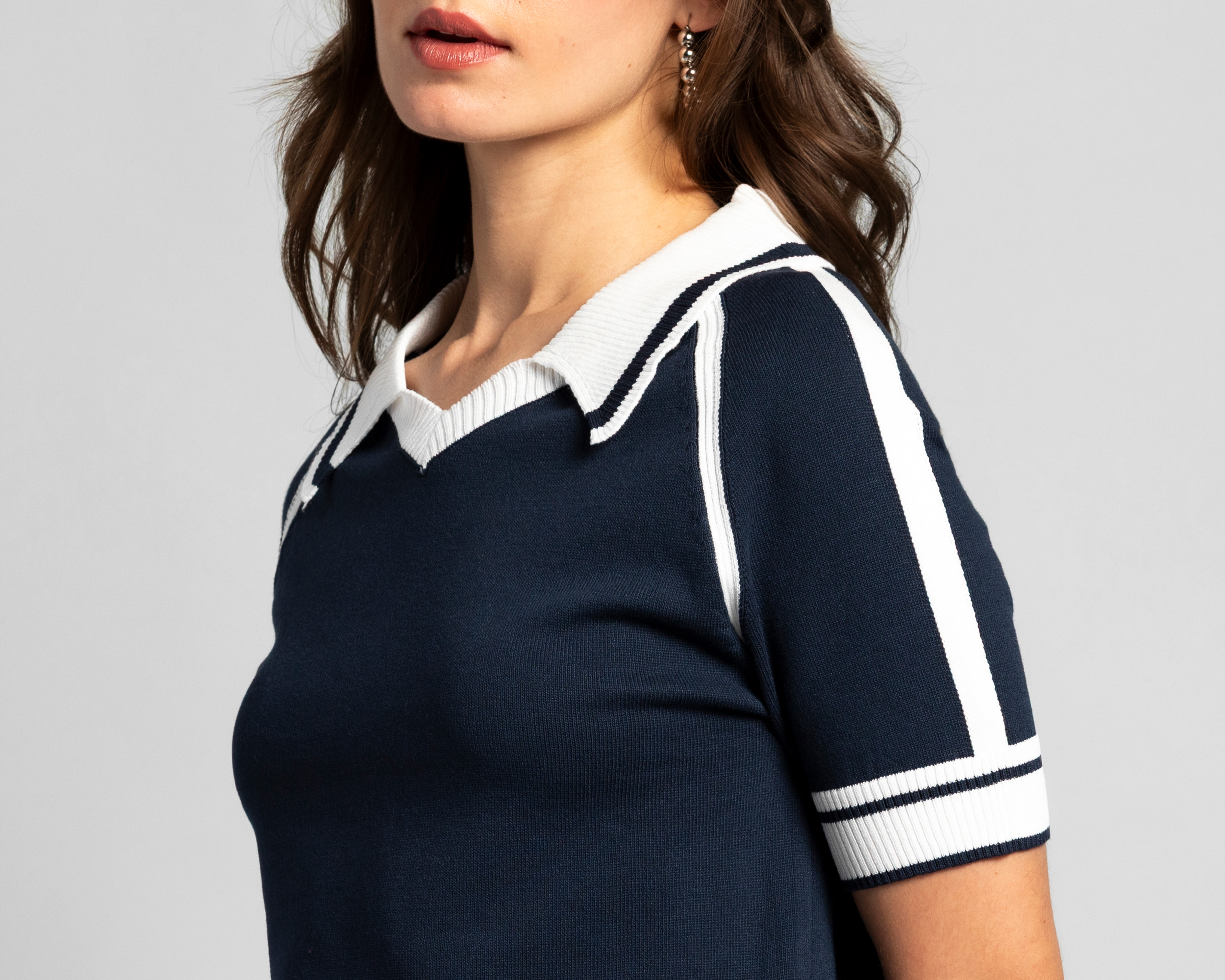 Foto 5 pulgar | Foto 4 | Blusa Manga Corta Strona para Mujer