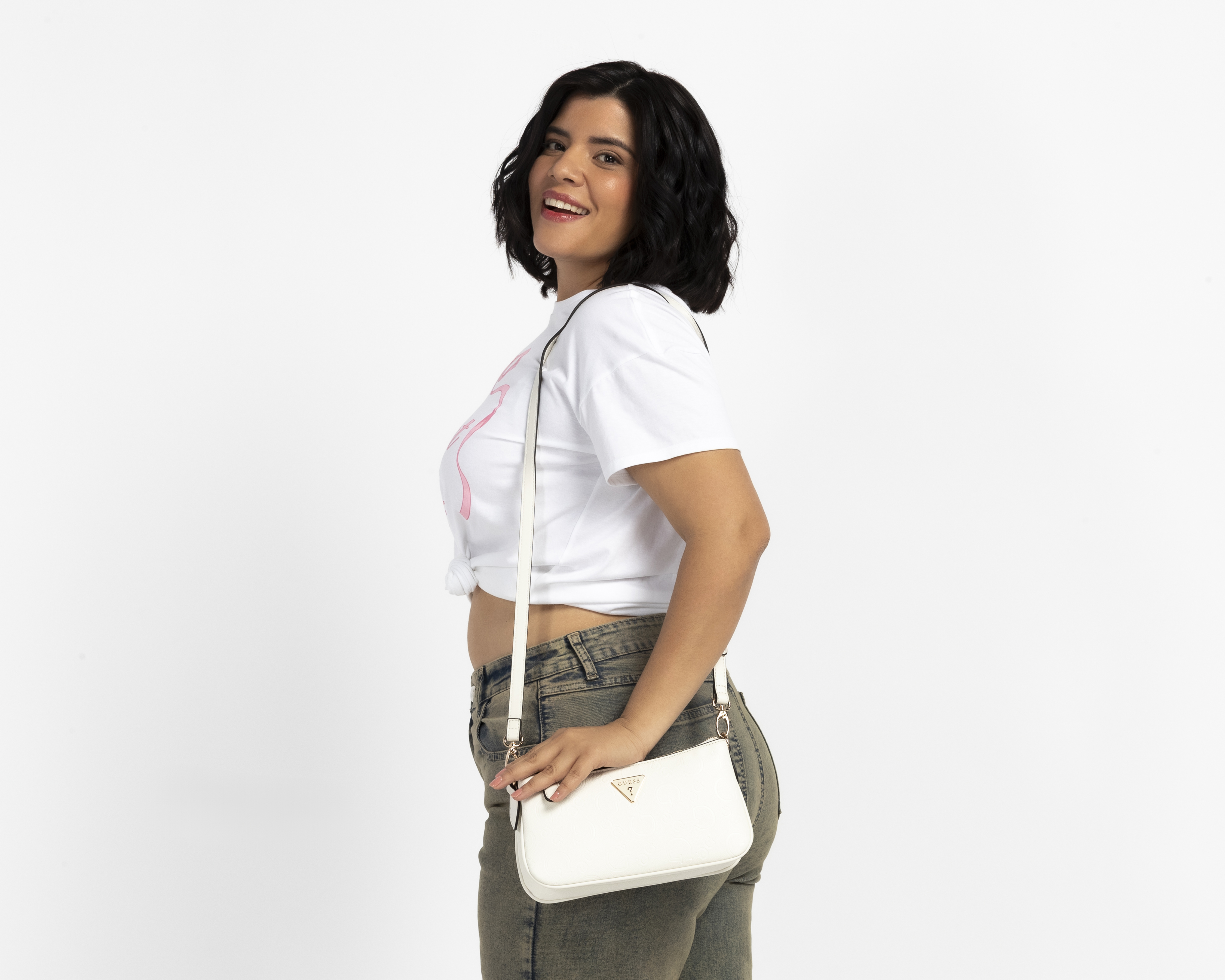 Foto 7 pulgar | Foto 6 | Bolsa Cruzada Guess Tyrah