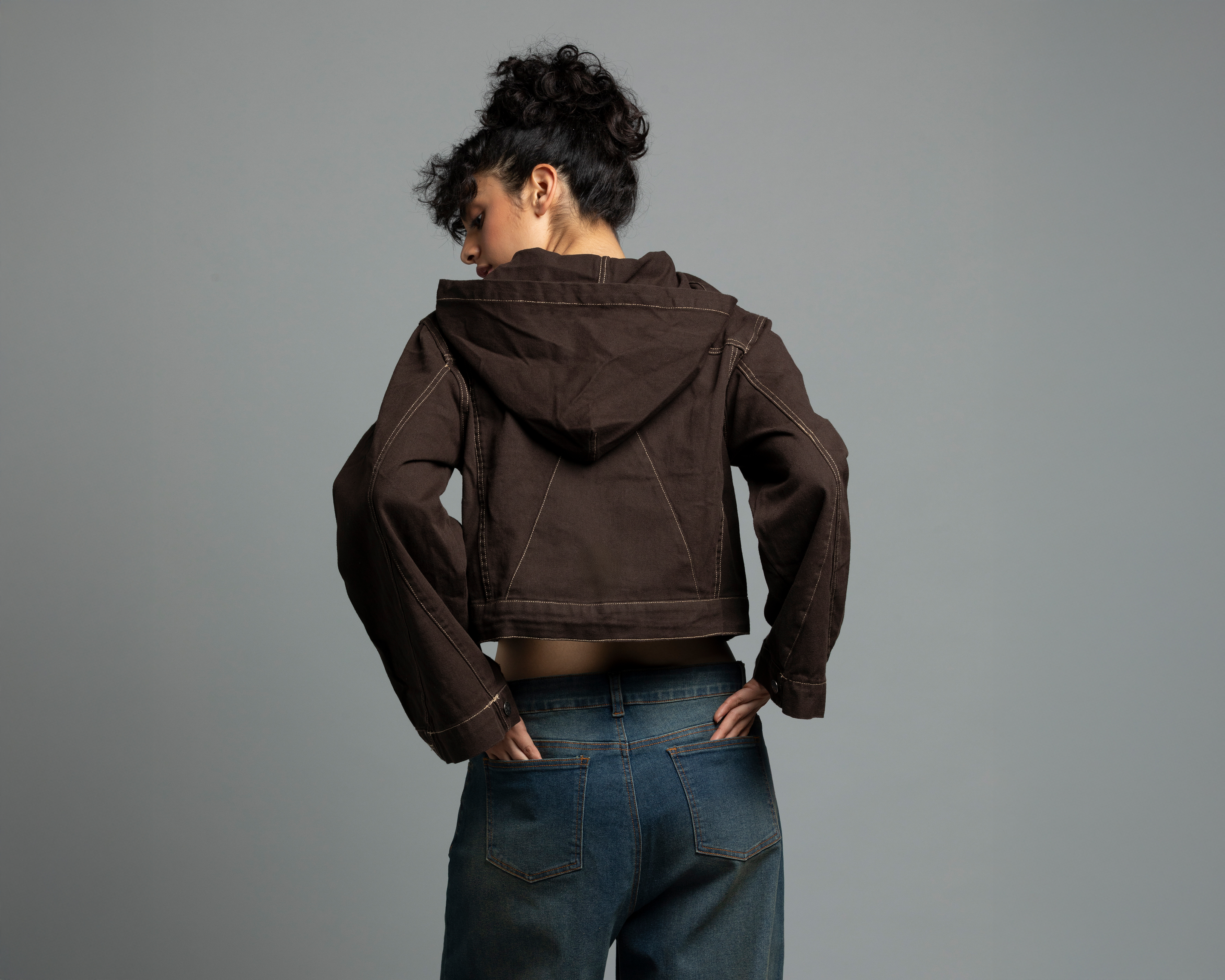 Foto 4 pulgar | Foto 3 | Chamarra de Algodón con Capucha Strona para Mujer