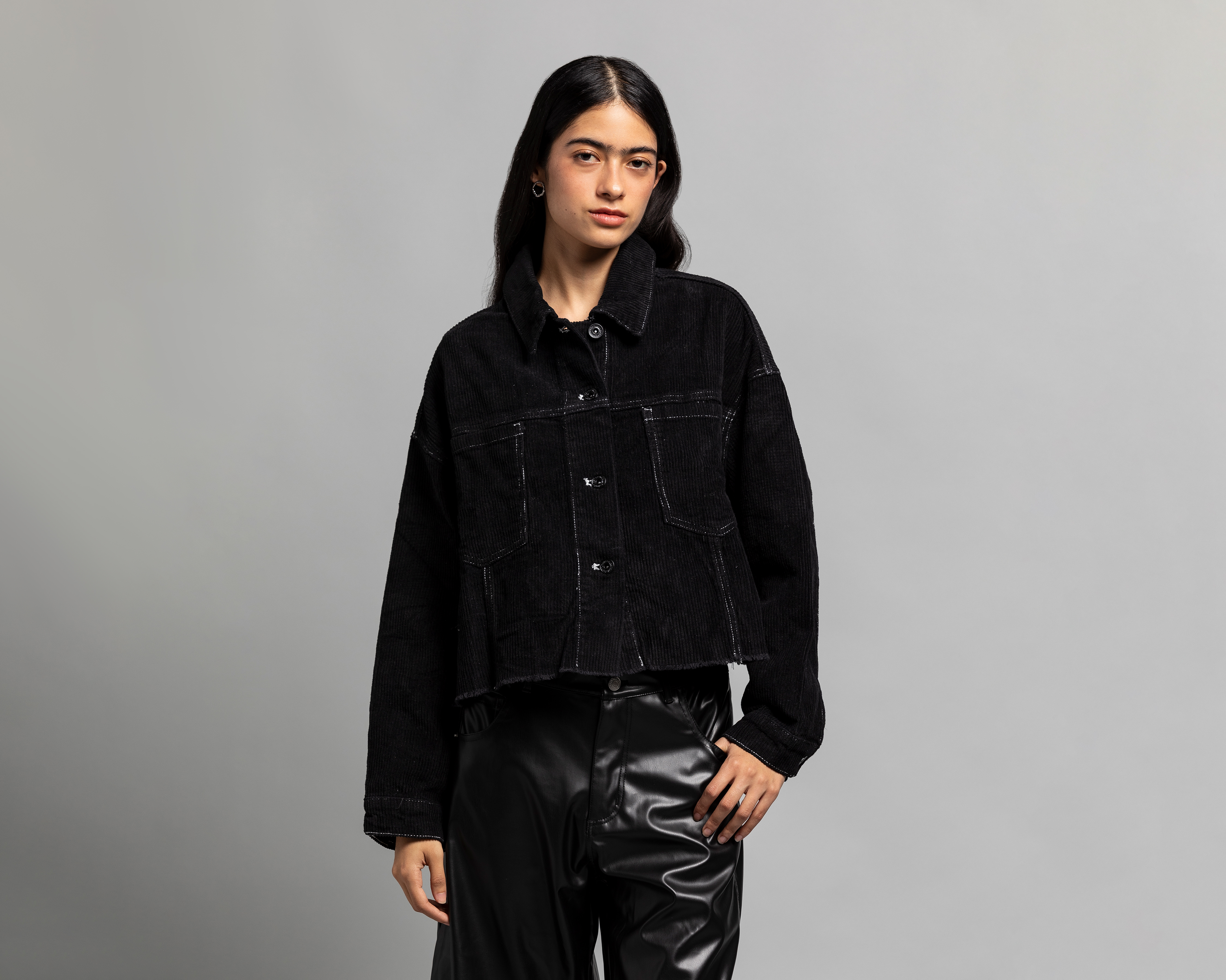 Foto 2 | Foto 2 | Chamarra de Algodón Negra Strona para Mujer