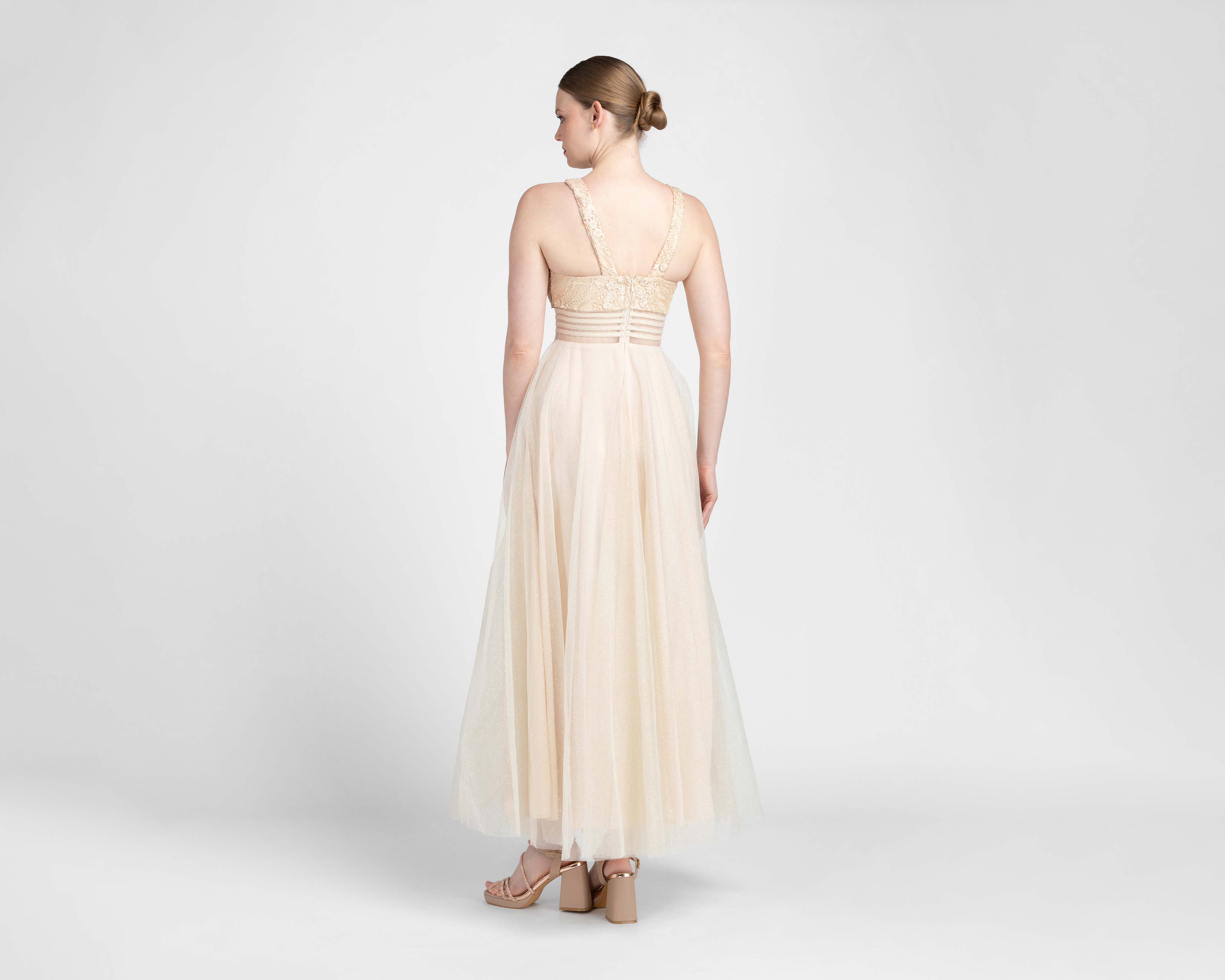 Foto 4 pulgar | Foto 3 | Vestido de Noche Nina Ferre Beige con Bordado Largo para Mujer