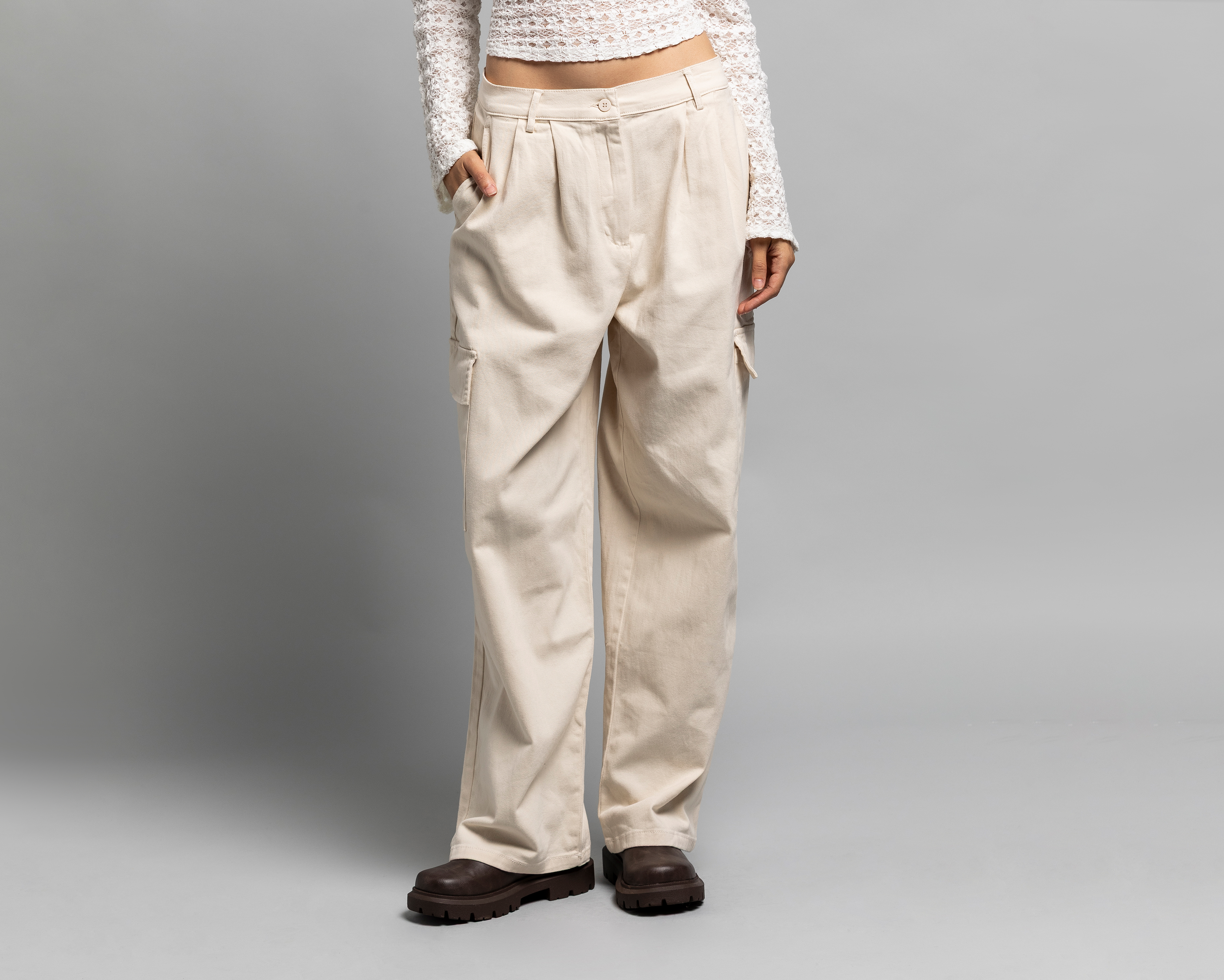 Foto 3 pulgar | Foto 2 | Pantalón Cargo Strona Beige para Mujer