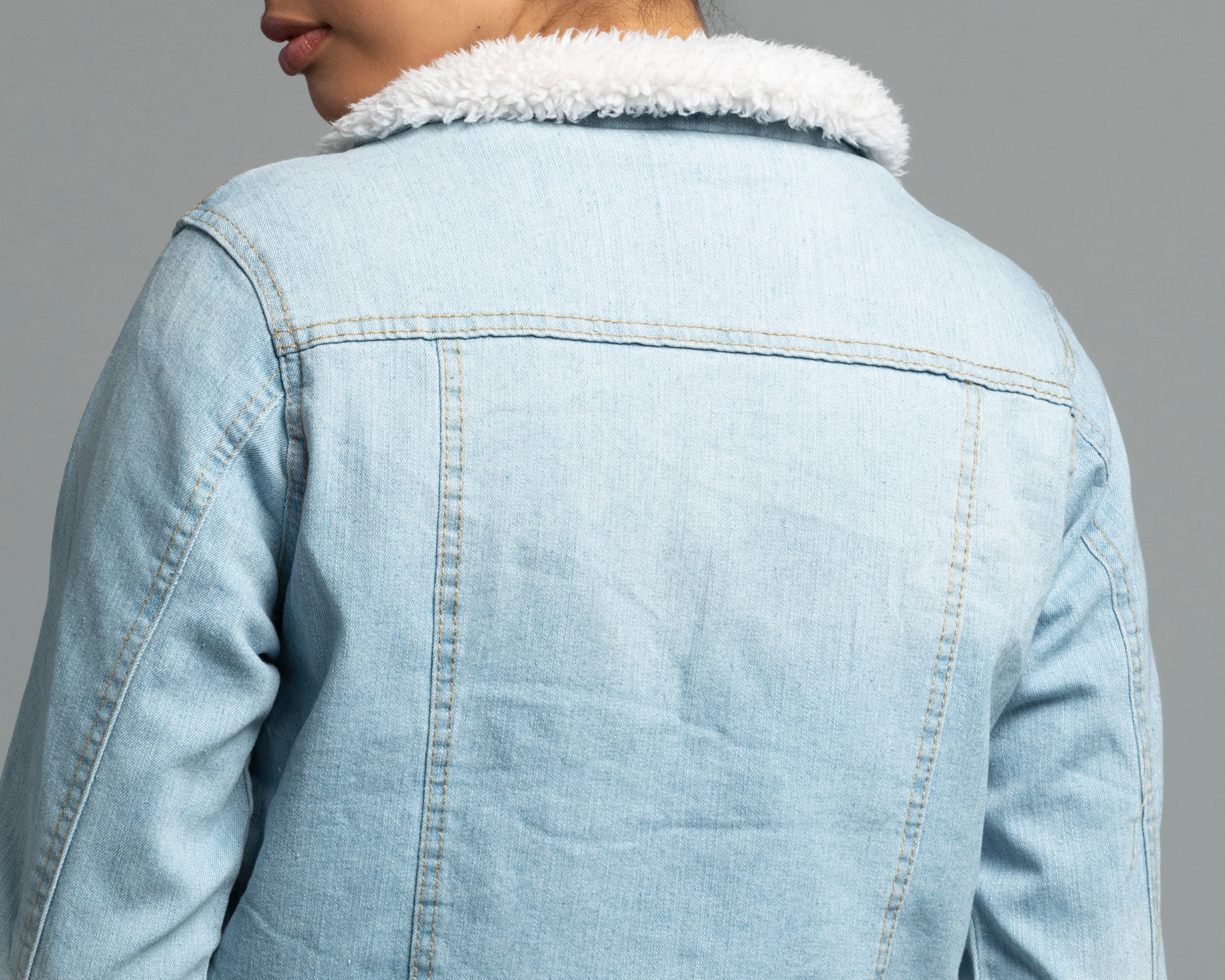 Foto 6 pulgar | Foto 5 | Chamarra de Mezclilla Afelpada Strona para Mujer