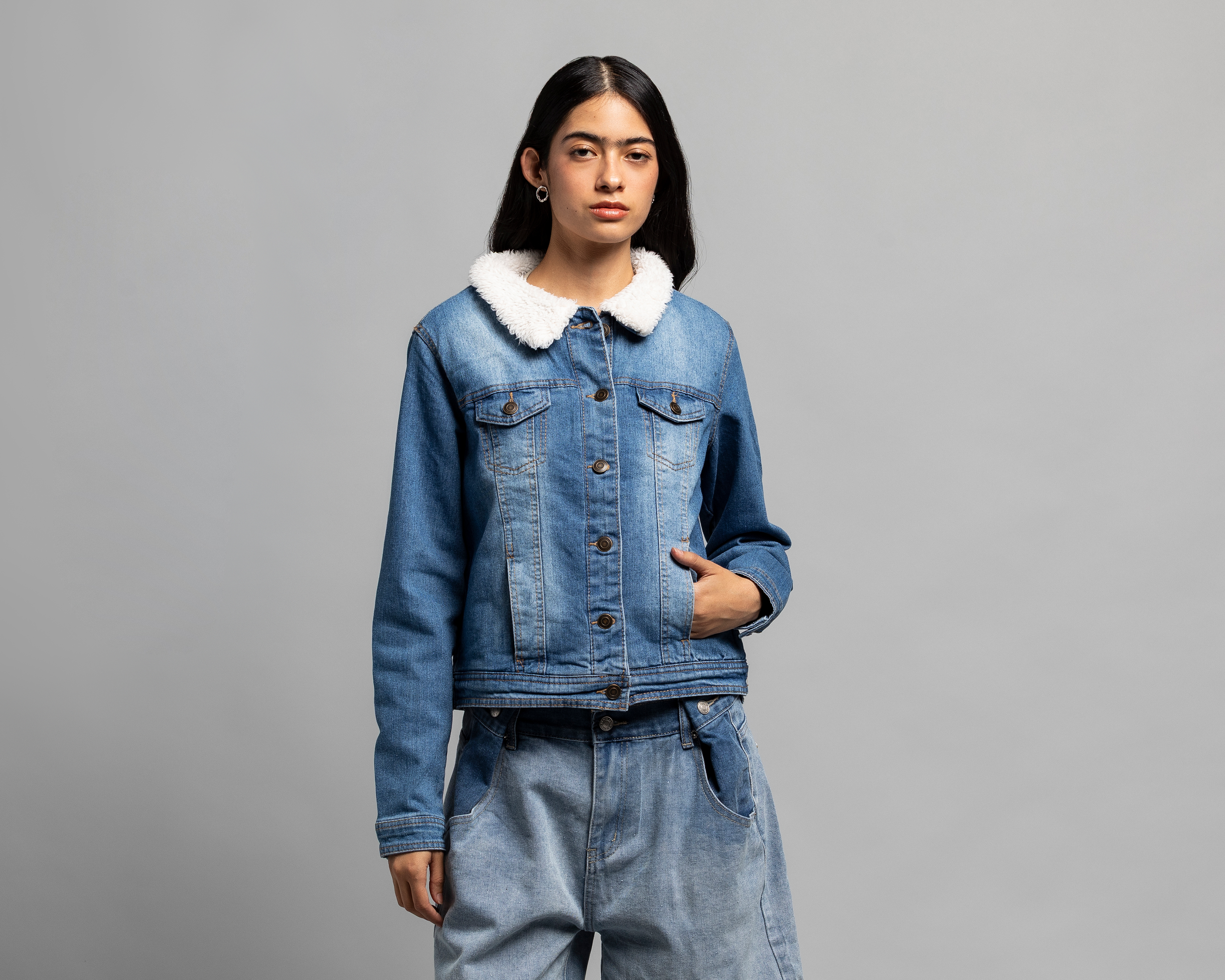 Foto 3 pulgar | Foto 2 | Chamarra de Mezclilla Strona para Mujer