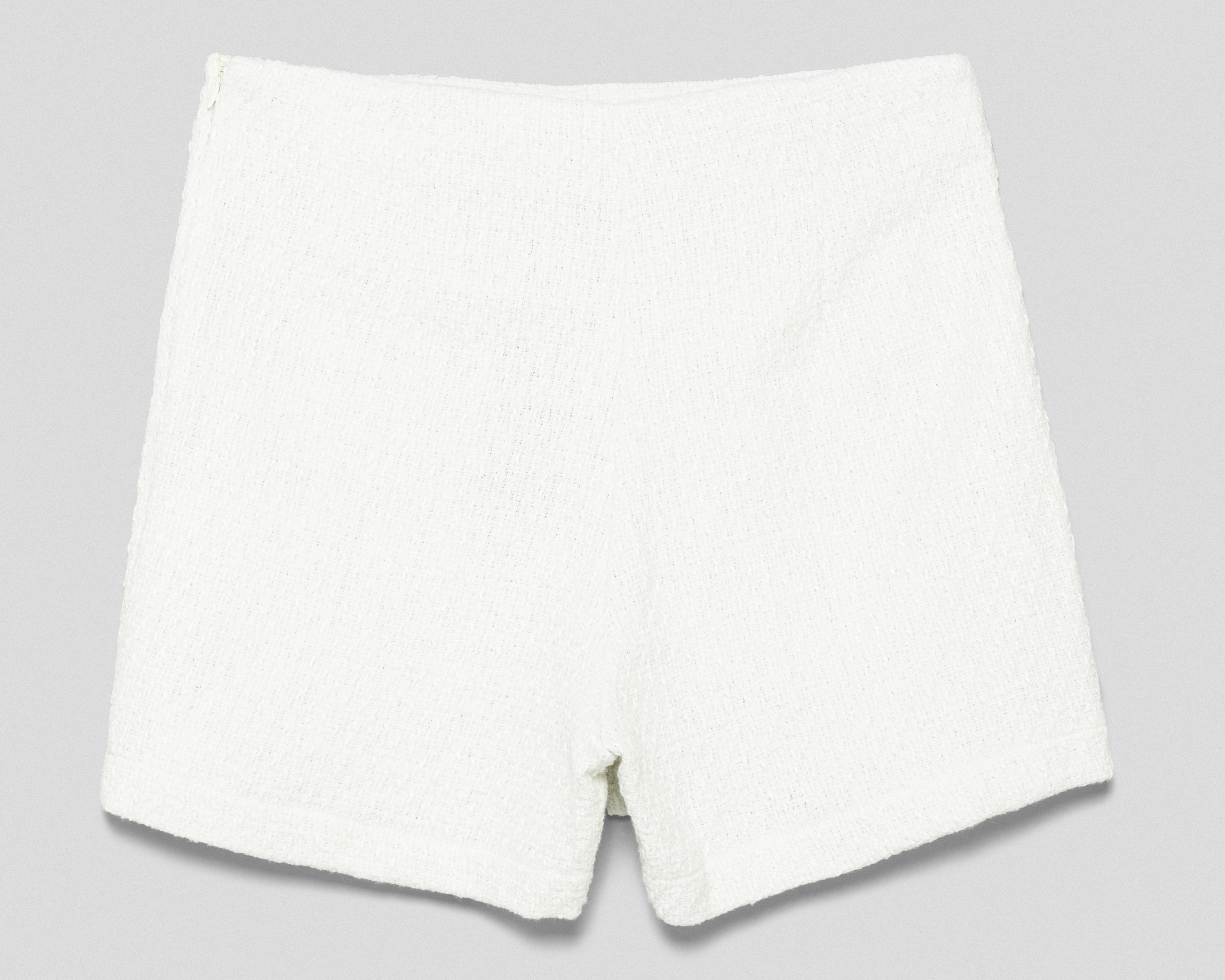 Foto 3 pulgar | Foto 2 | Short Falda Jennifer Lopez Blanco para Mujer