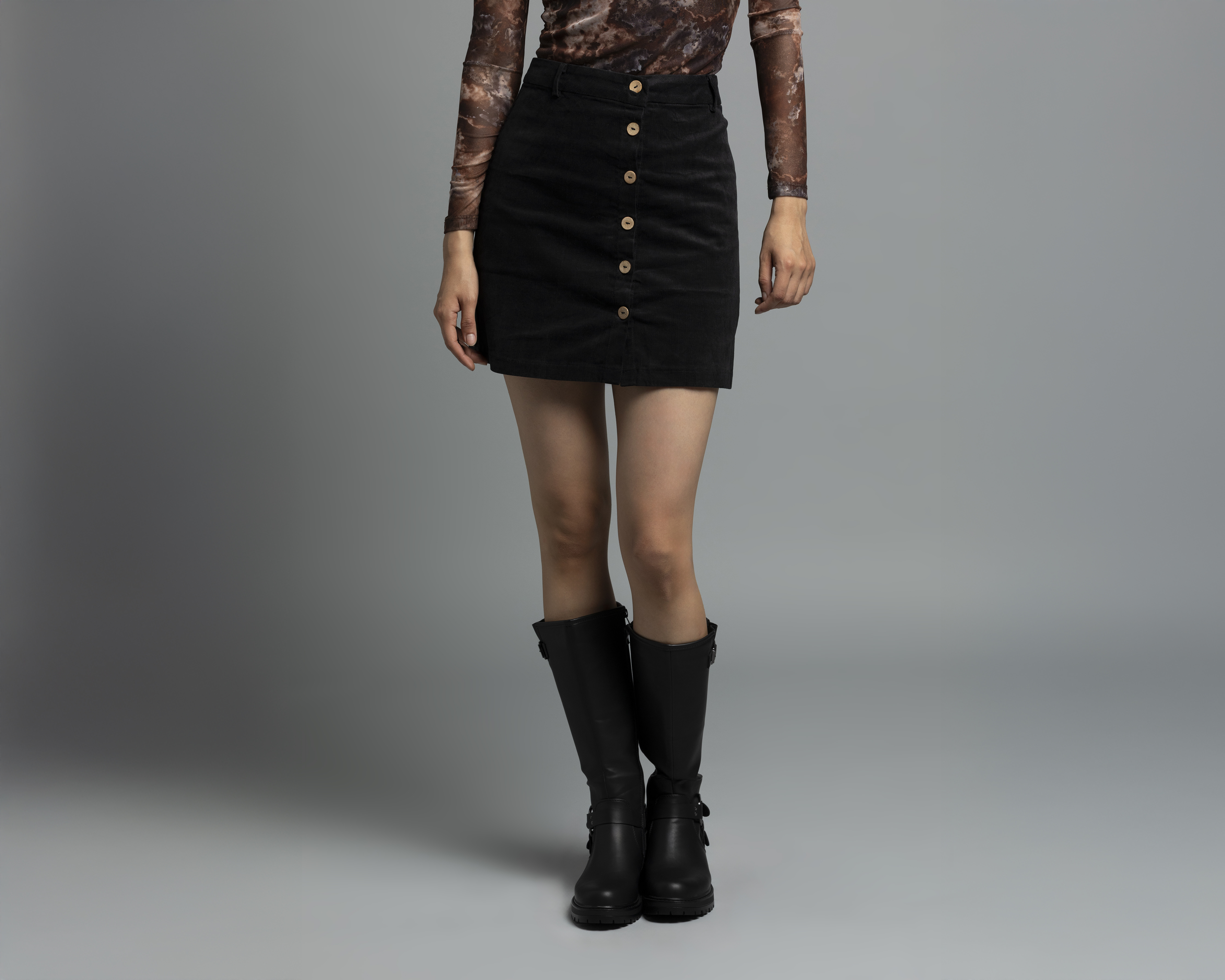 Foto 3 pulgar | Foto 2 | Falda Corta Strona con Botones para Mujer