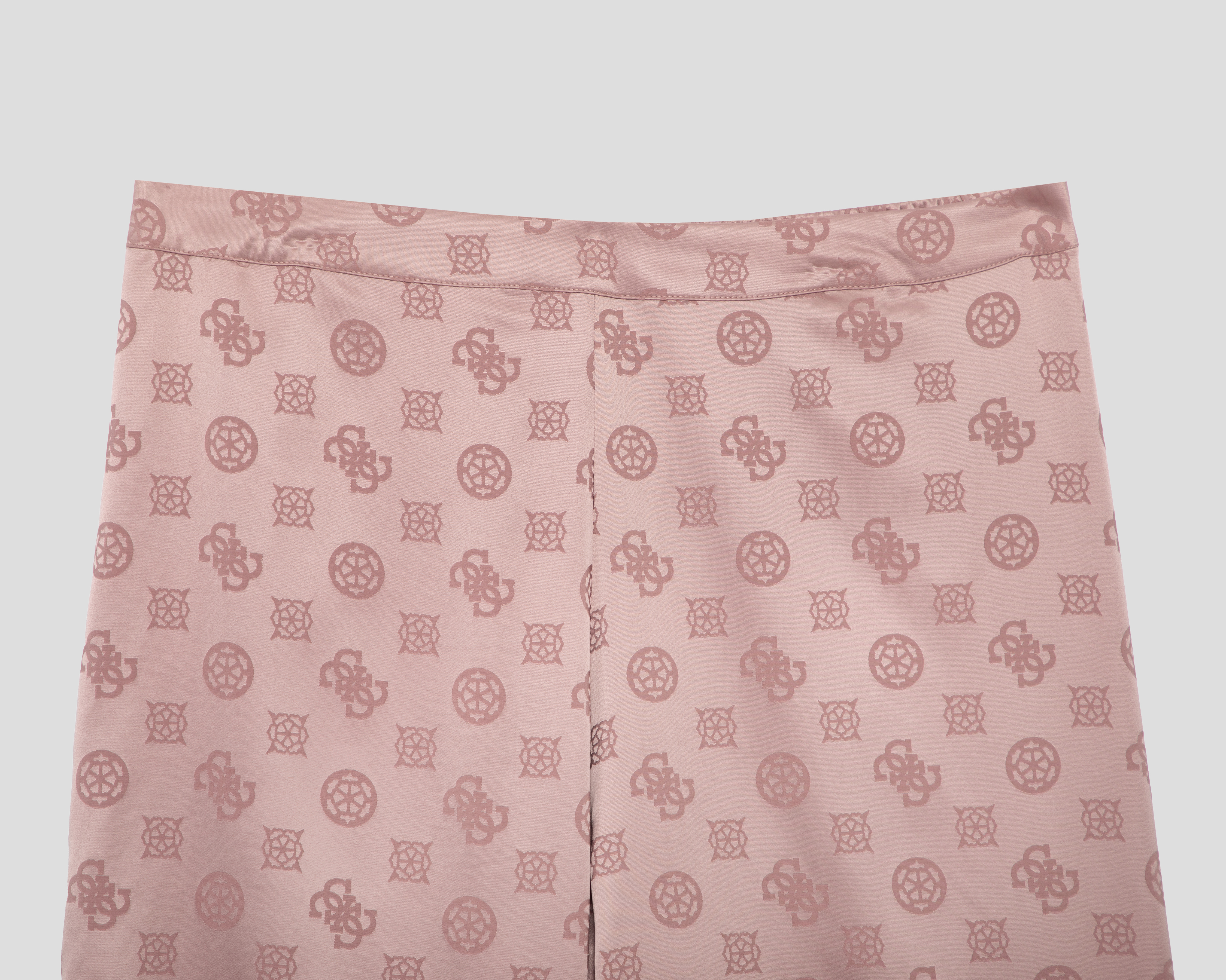 Foto 5 pulgar | Foto 4 | Pijama Guess para Mujer