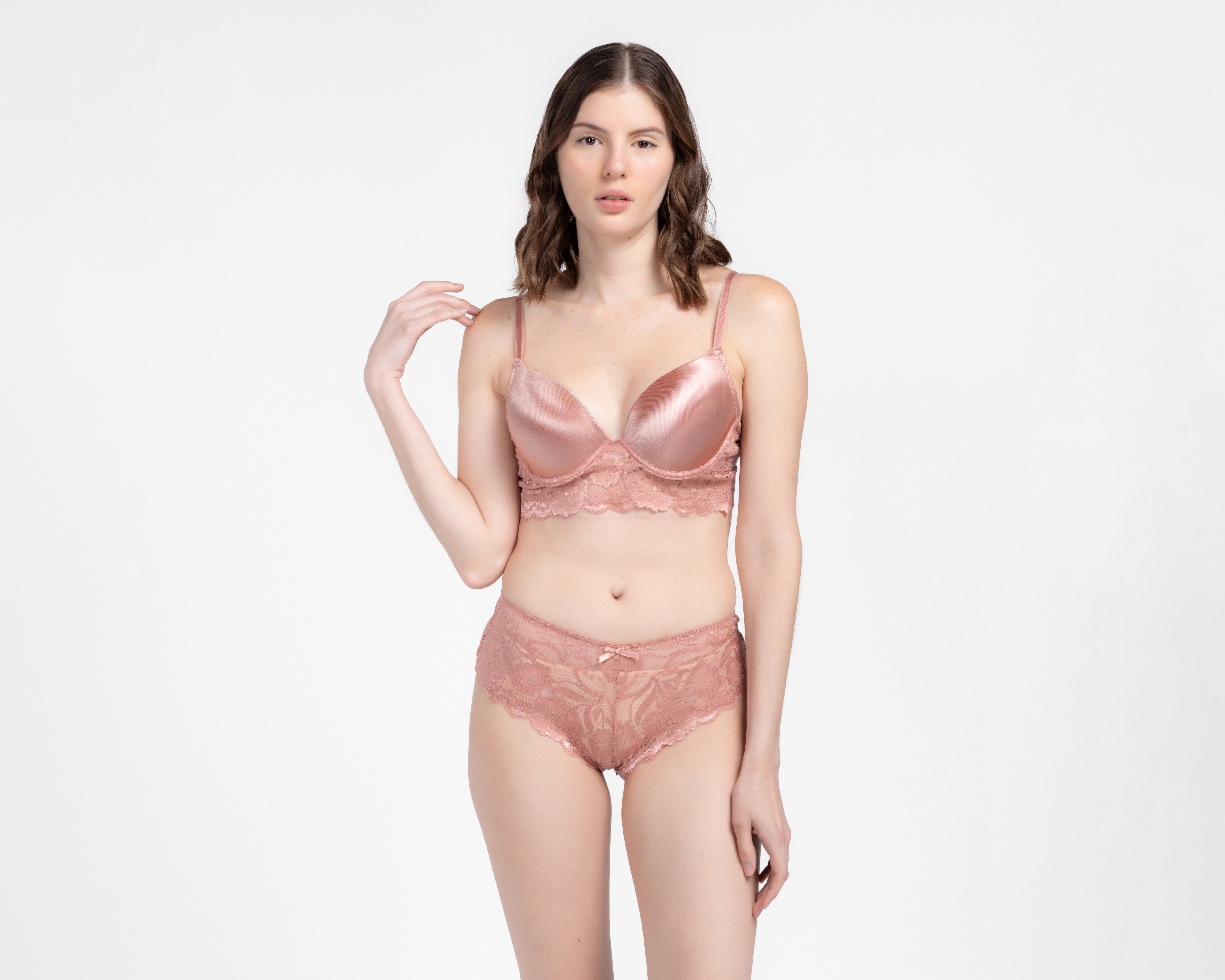 Coordinado de Encaje Copa Completa Beauty Secret