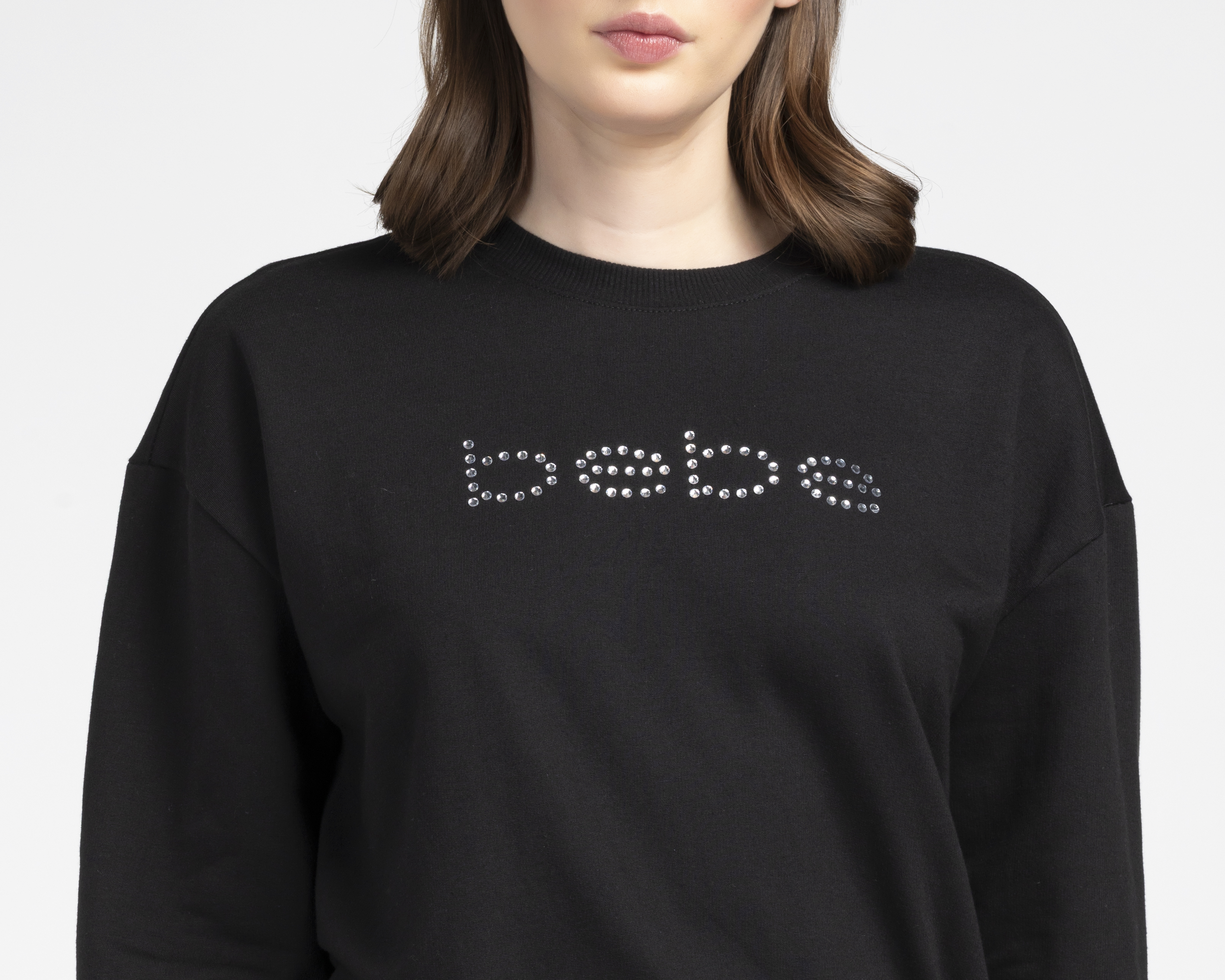 Foto 5 pulgar | Foto 4 | Sudadera Negra Bebe para Mujer