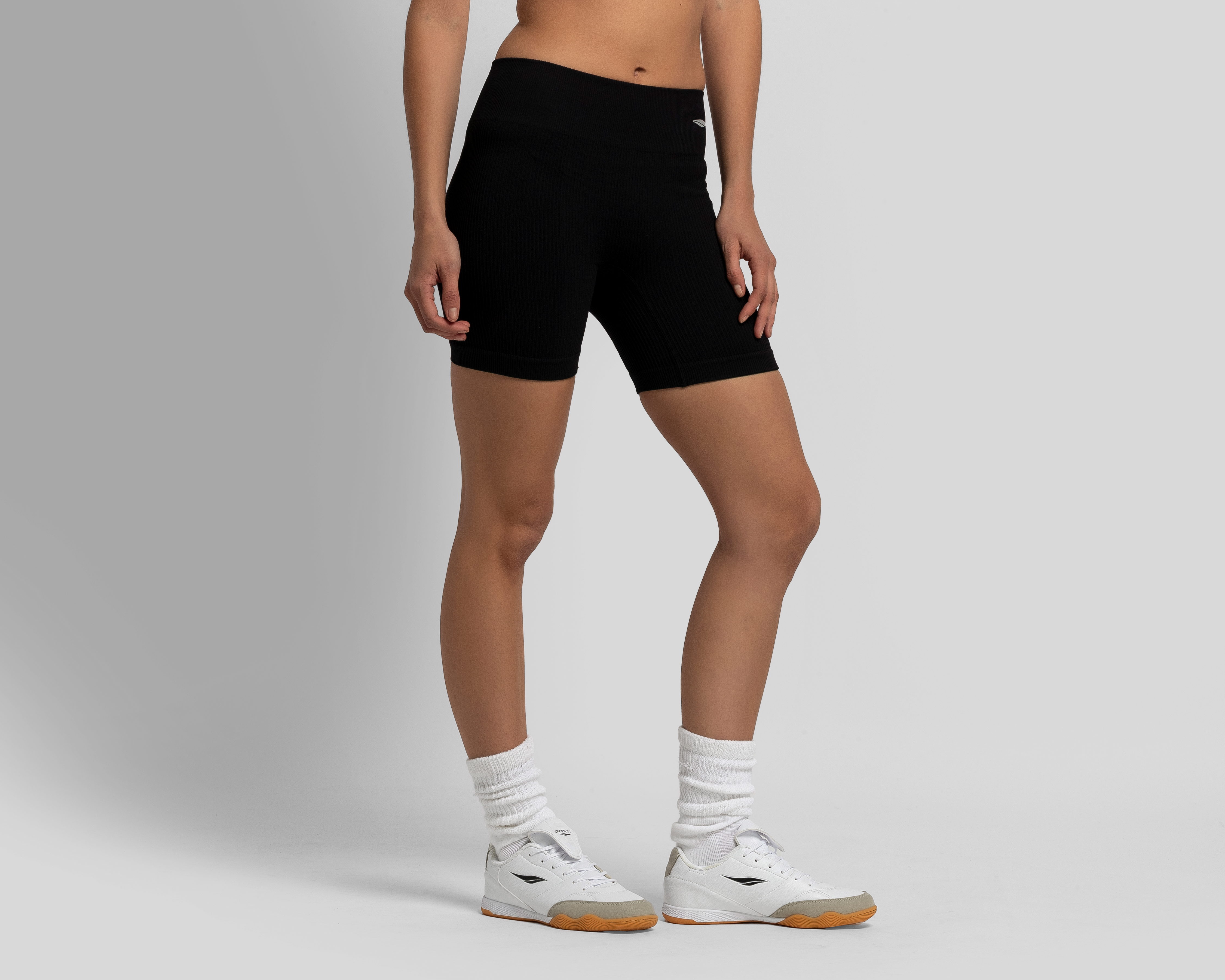 Foto 2 pulgar | Foto 1 | Short de Entrenamiento Sportline para Mujer 2 Piezas