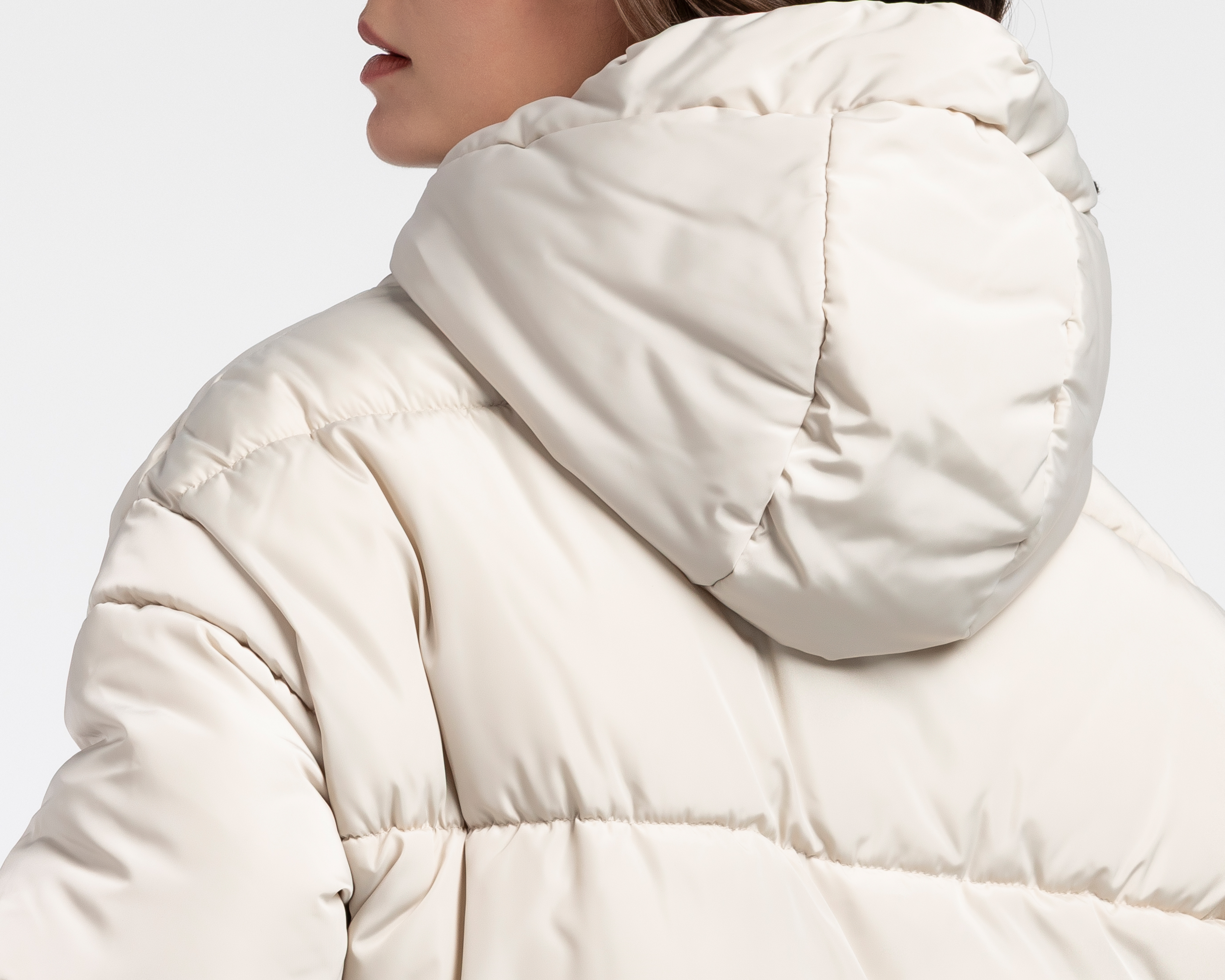 Foto 6 pulgar | Foto 5 | Chamarra con Capucha Refill para Mujer