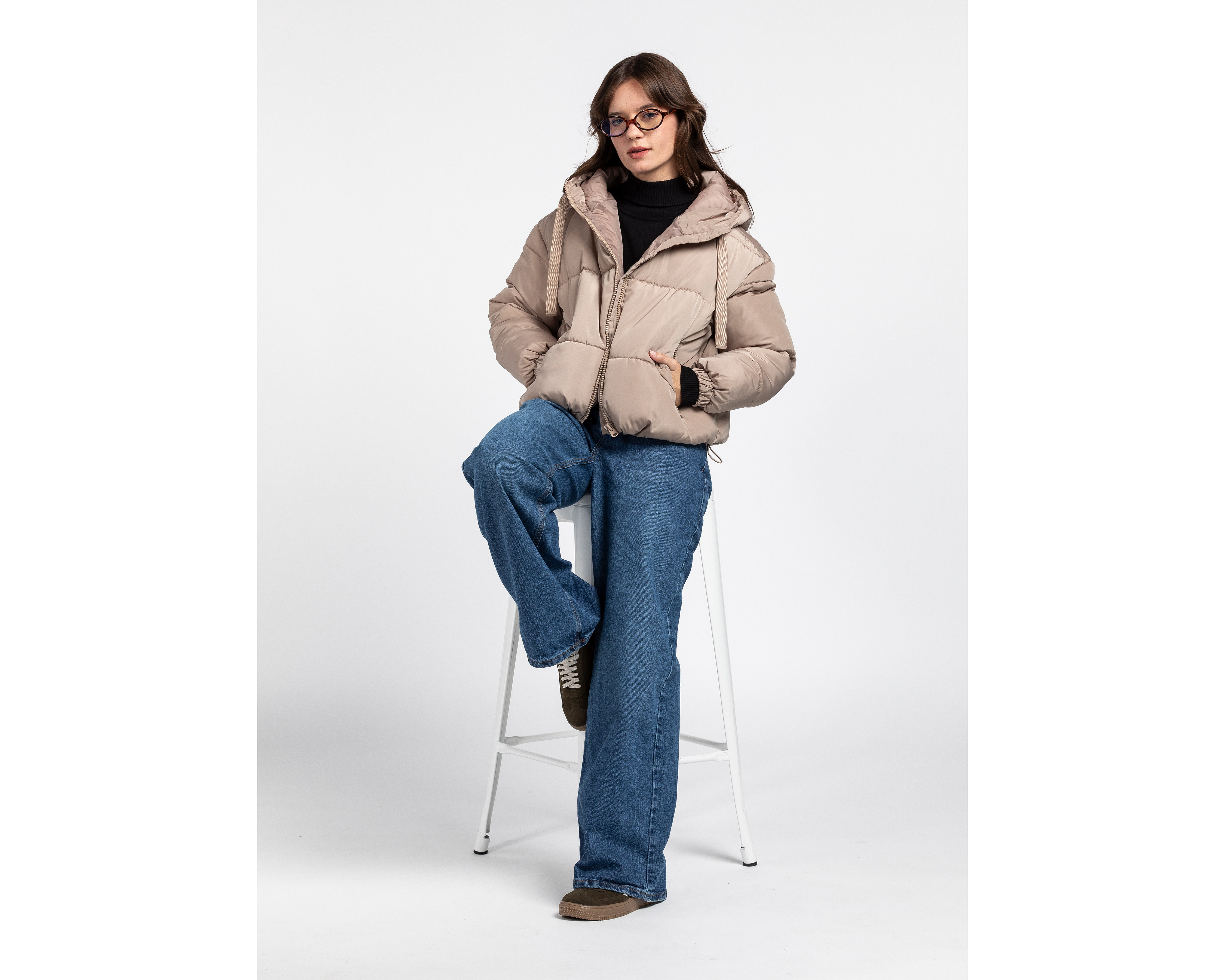 Foto 3 pulgar | Foto 2 | Chamarra con Capucha Refill para Mujer