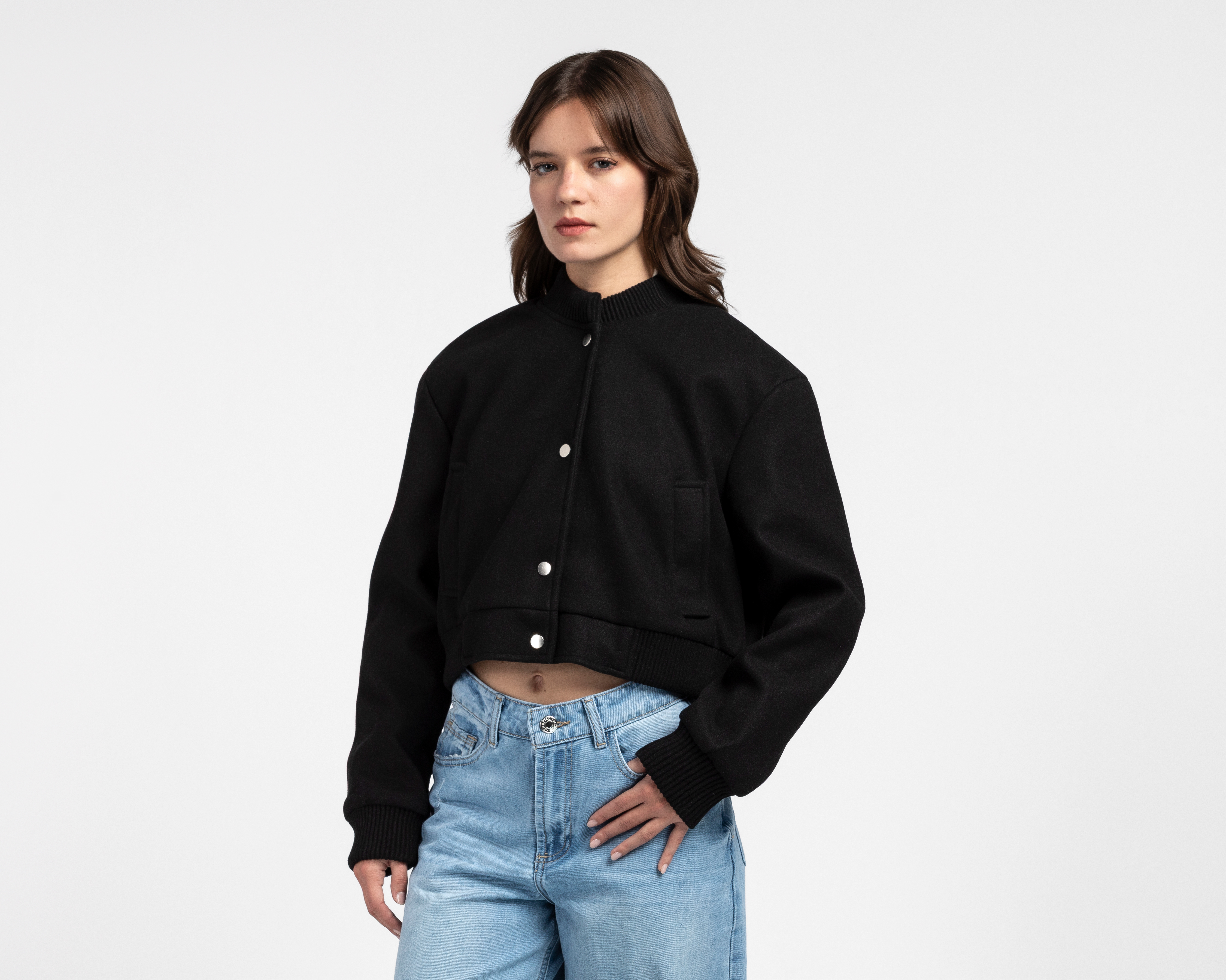 Foto 2 pulgar | Foto 1 | Chamarra Negra Refill para Mujer