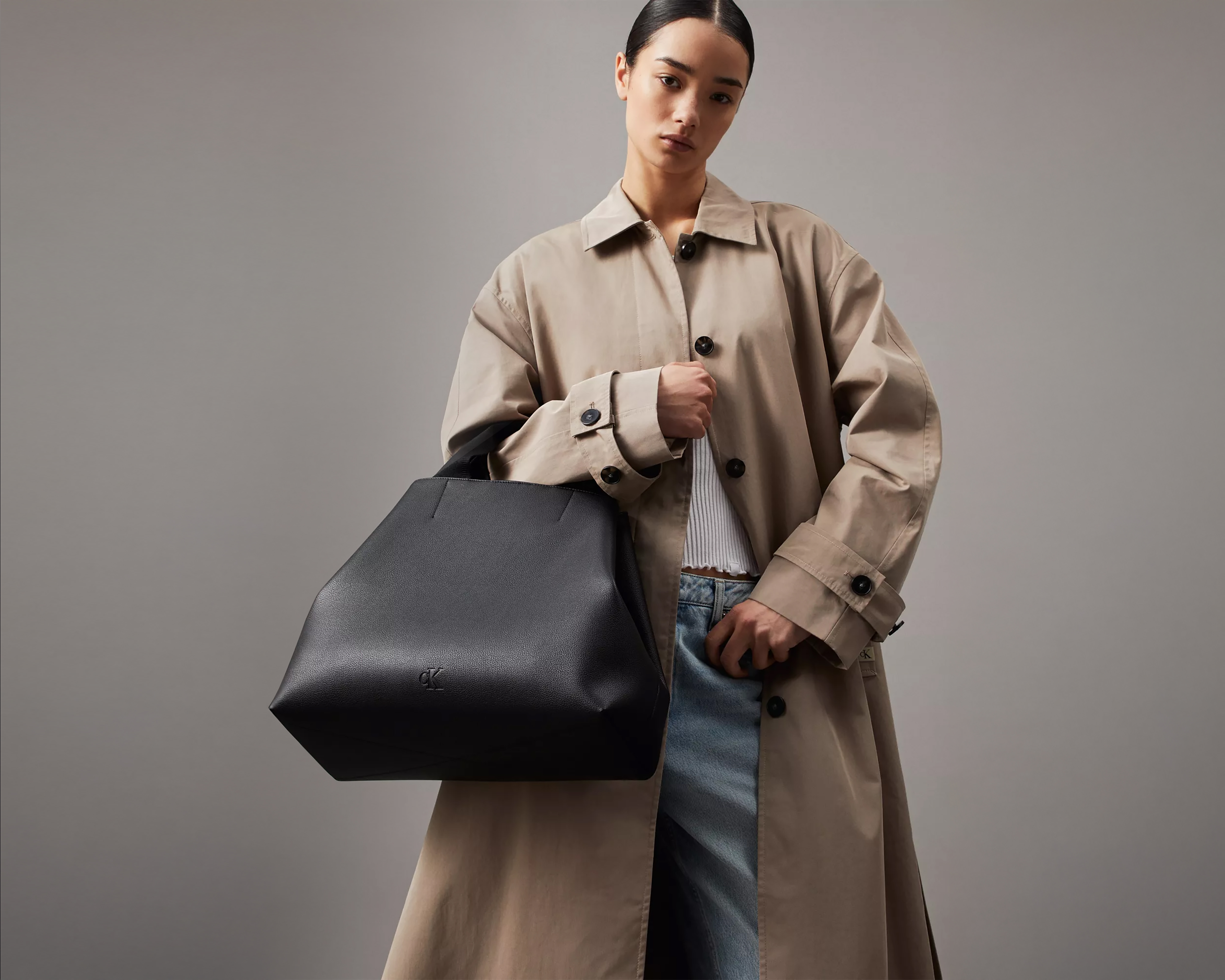 Foto 4 pulgar | Foto 3 | Bolsa de Hombro Calvin Klein