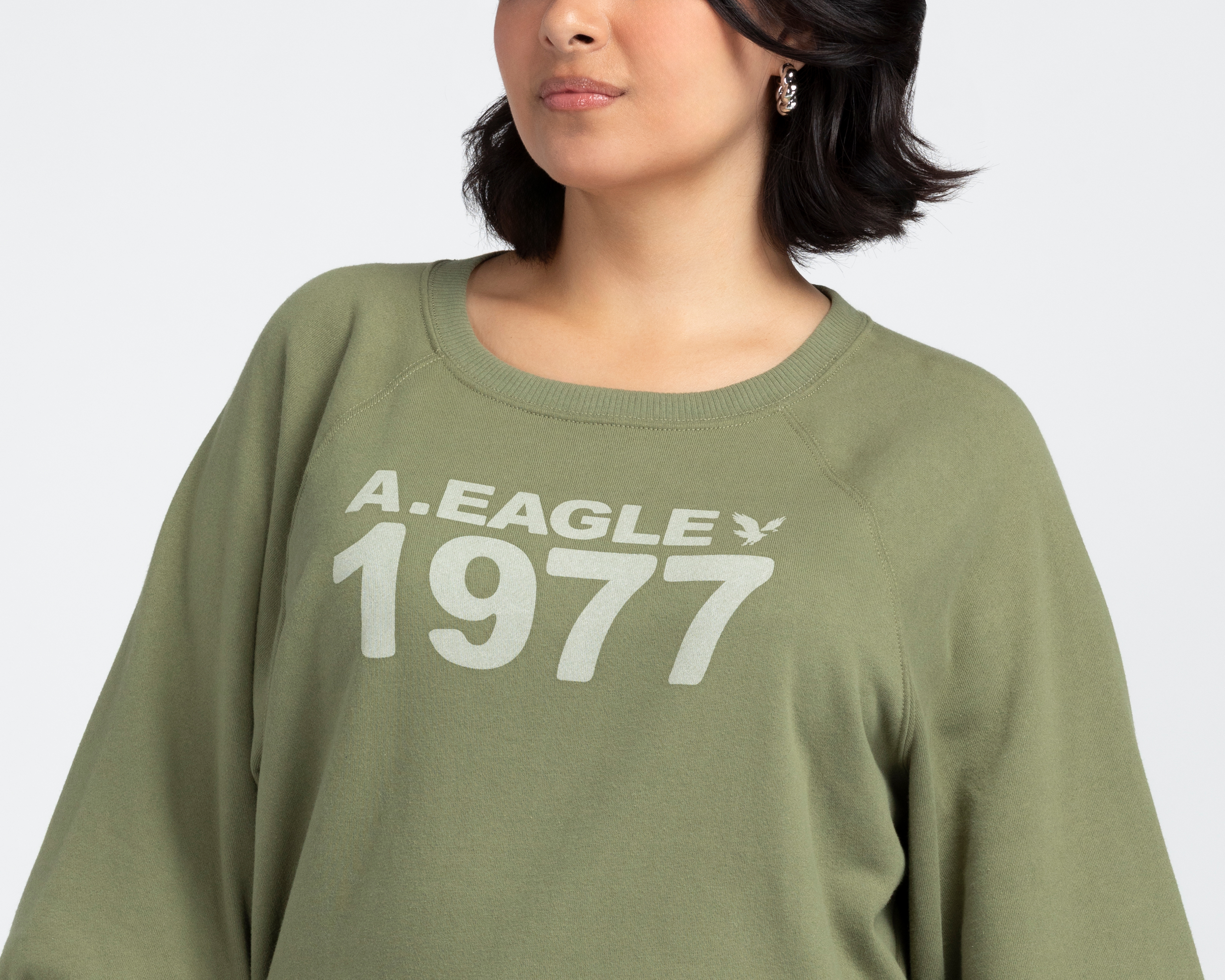 Foto 5 pulgar | Foto 4 | Sudadera American Eagle Verde Estampada