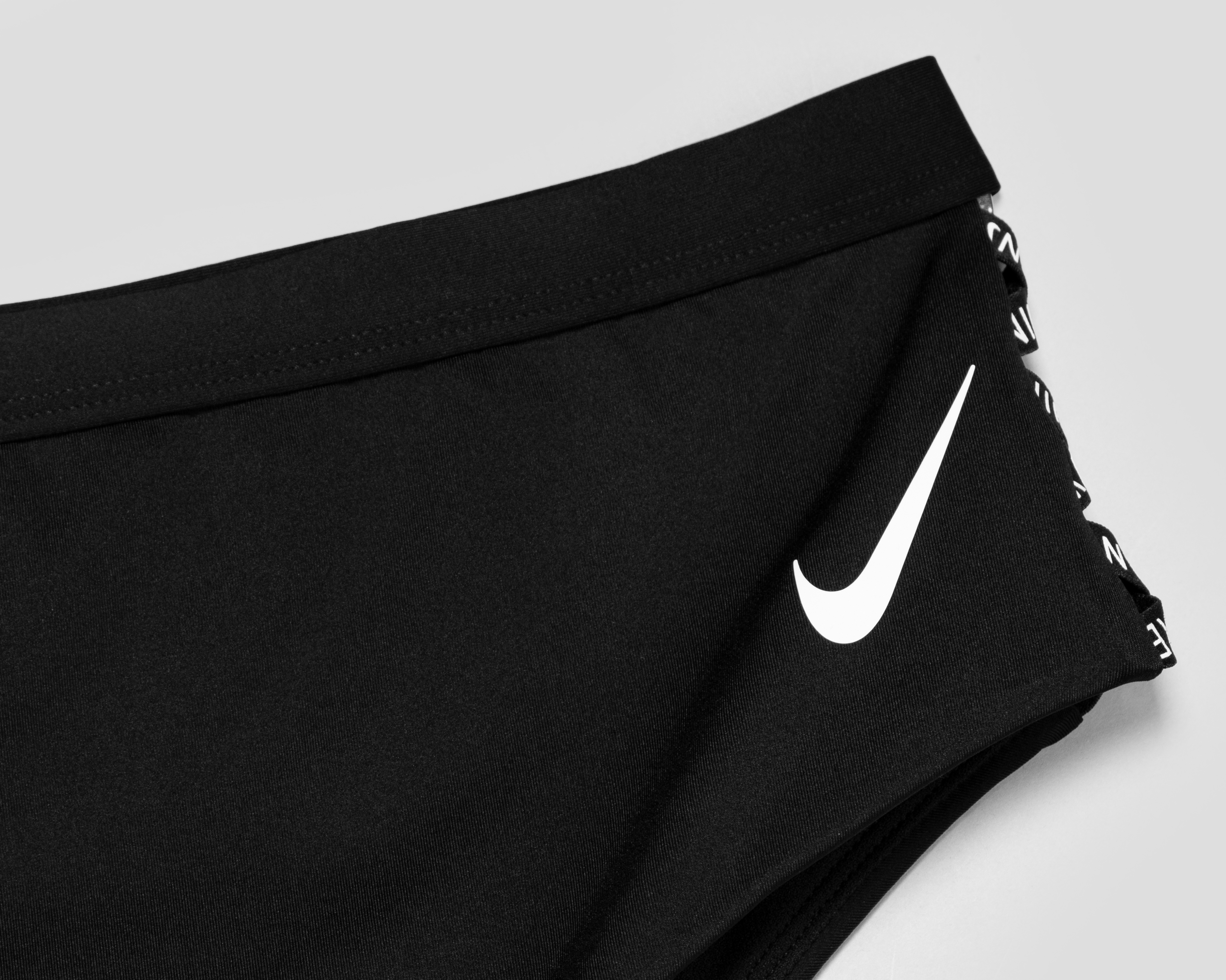 Foto 4 pulgar | Foto 3 | Bikini Nike Panti de Natación para Mujer