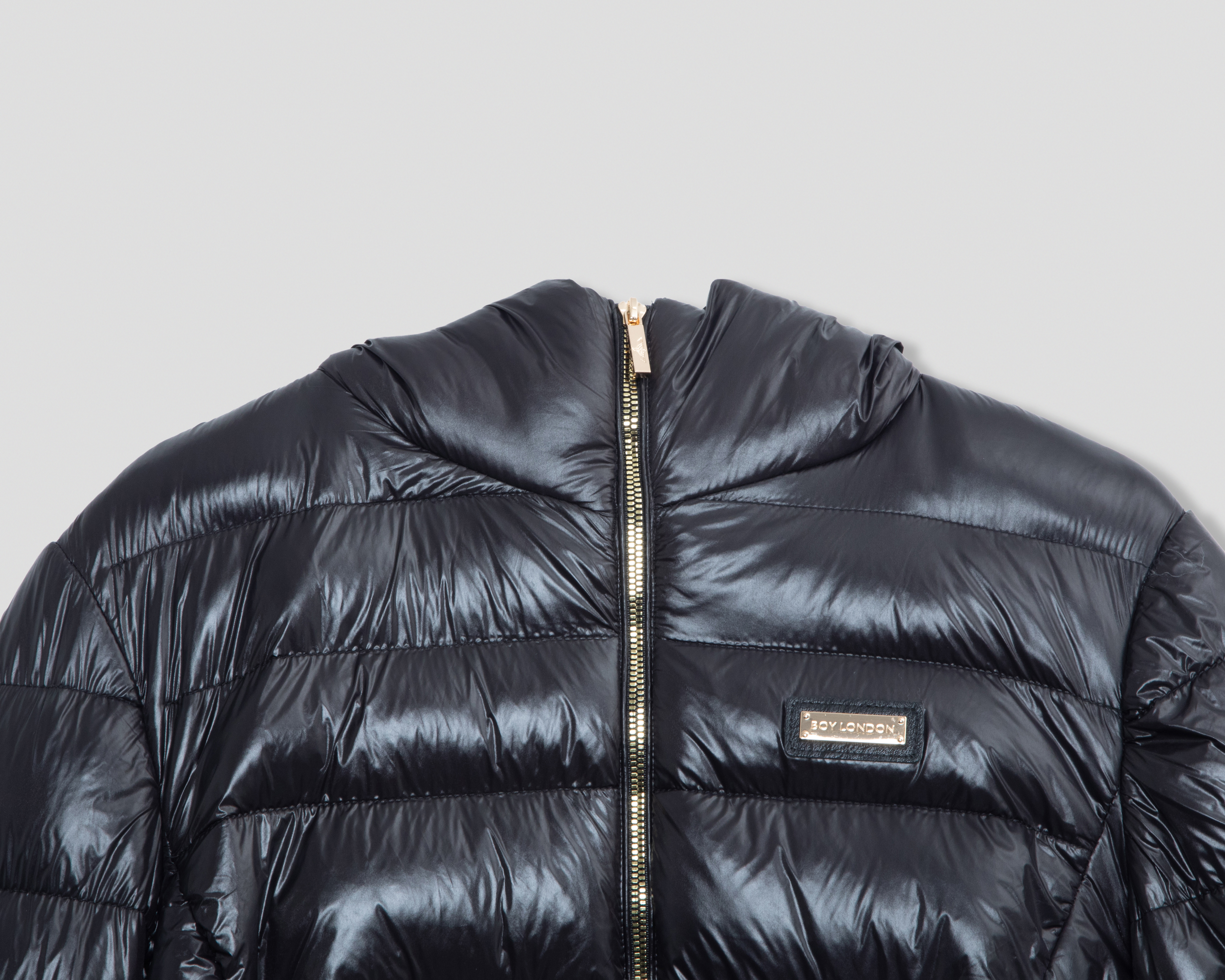 Foto 3 | Foto 3 | Chamarra con Capucha Boy London para Mujer