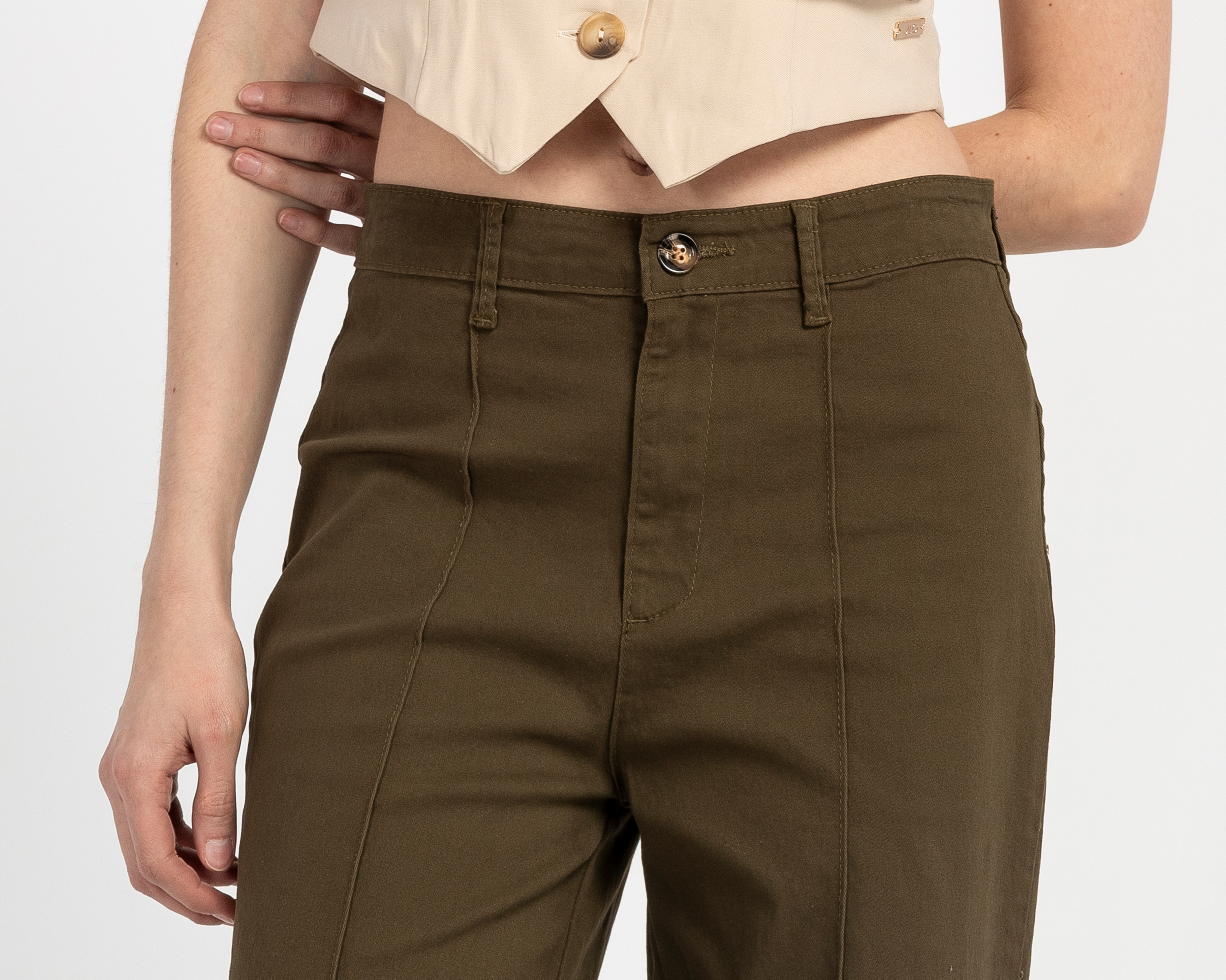 Foto 5 pulgar | Foto 4 | Pantalón de Gabardina Sahara Verde para Mujer
