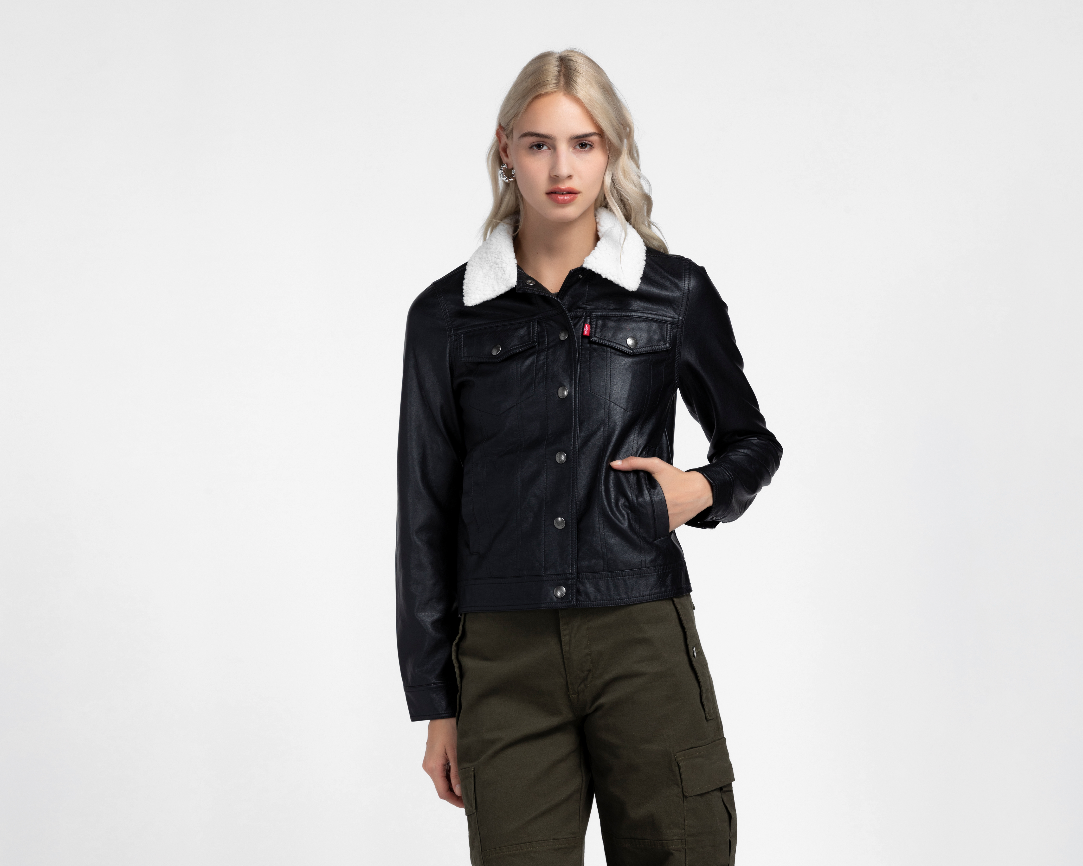 Chamarra tipo Piel Levi's para Mujer