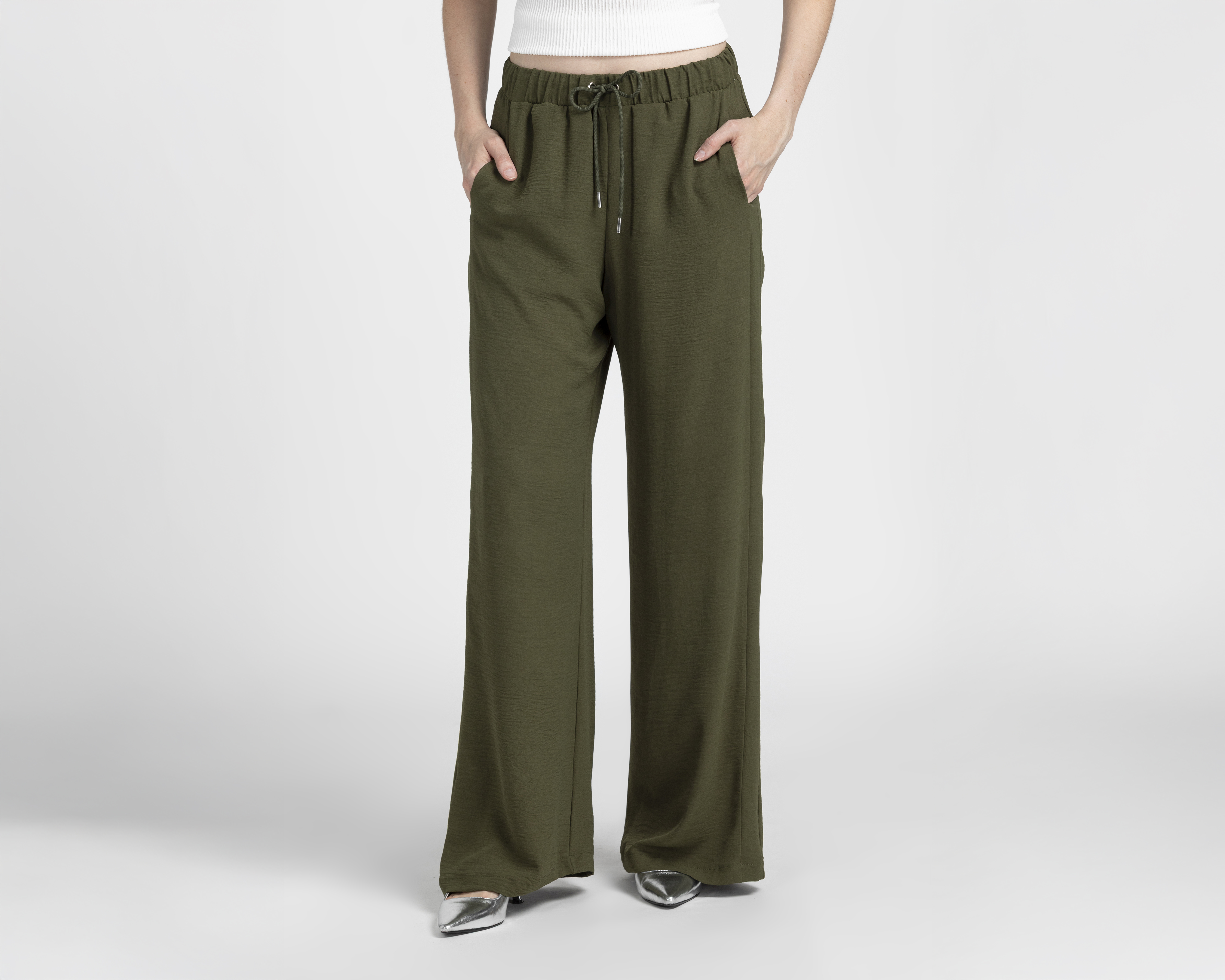 Foto 2 pulgar | Foto 1 | Pantalón Ancho Sahara Verde para Mujer