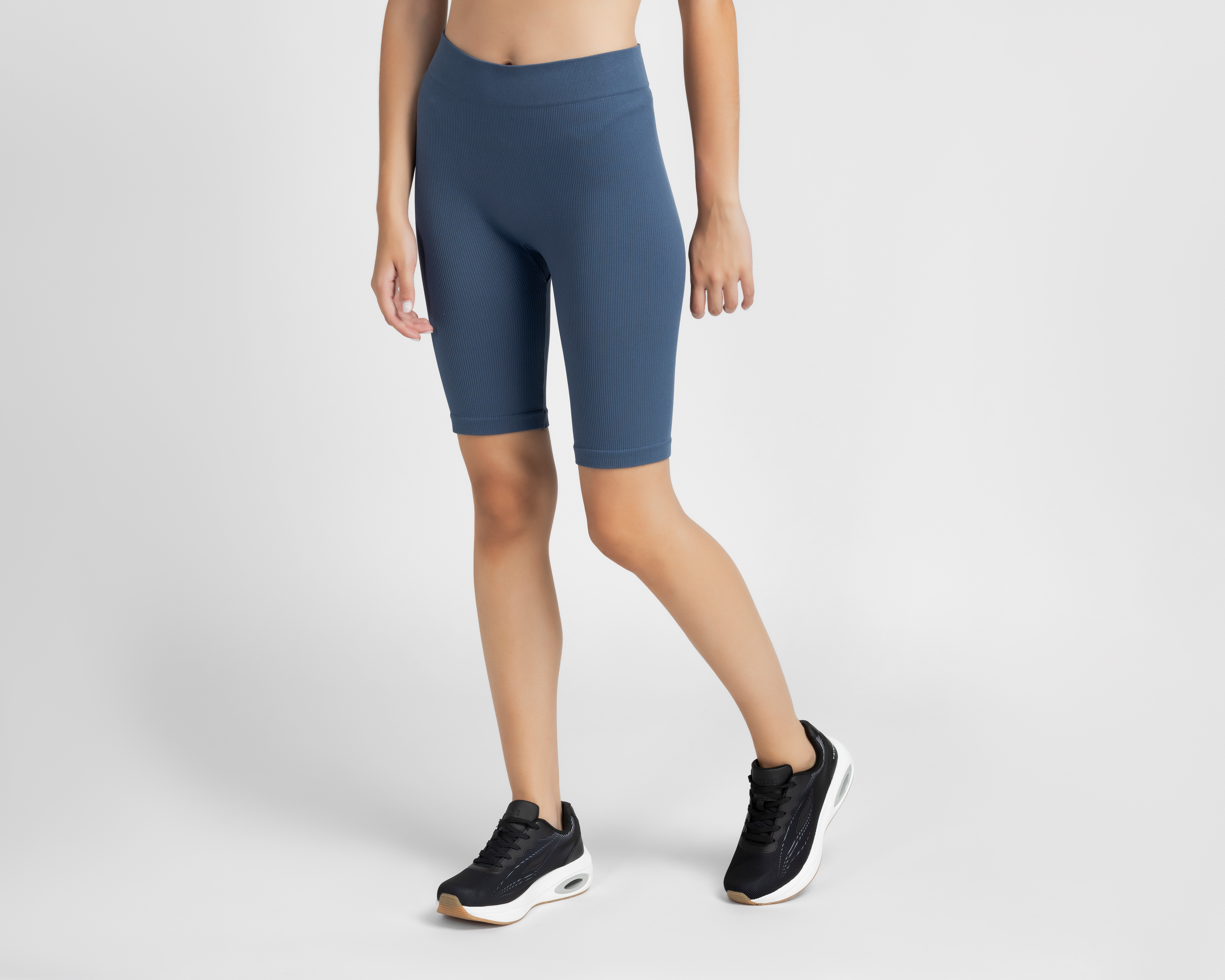 Foto 2 pulgar | Foto 1 | Short Tops & Bottoms de Entrenamiento para Mujer