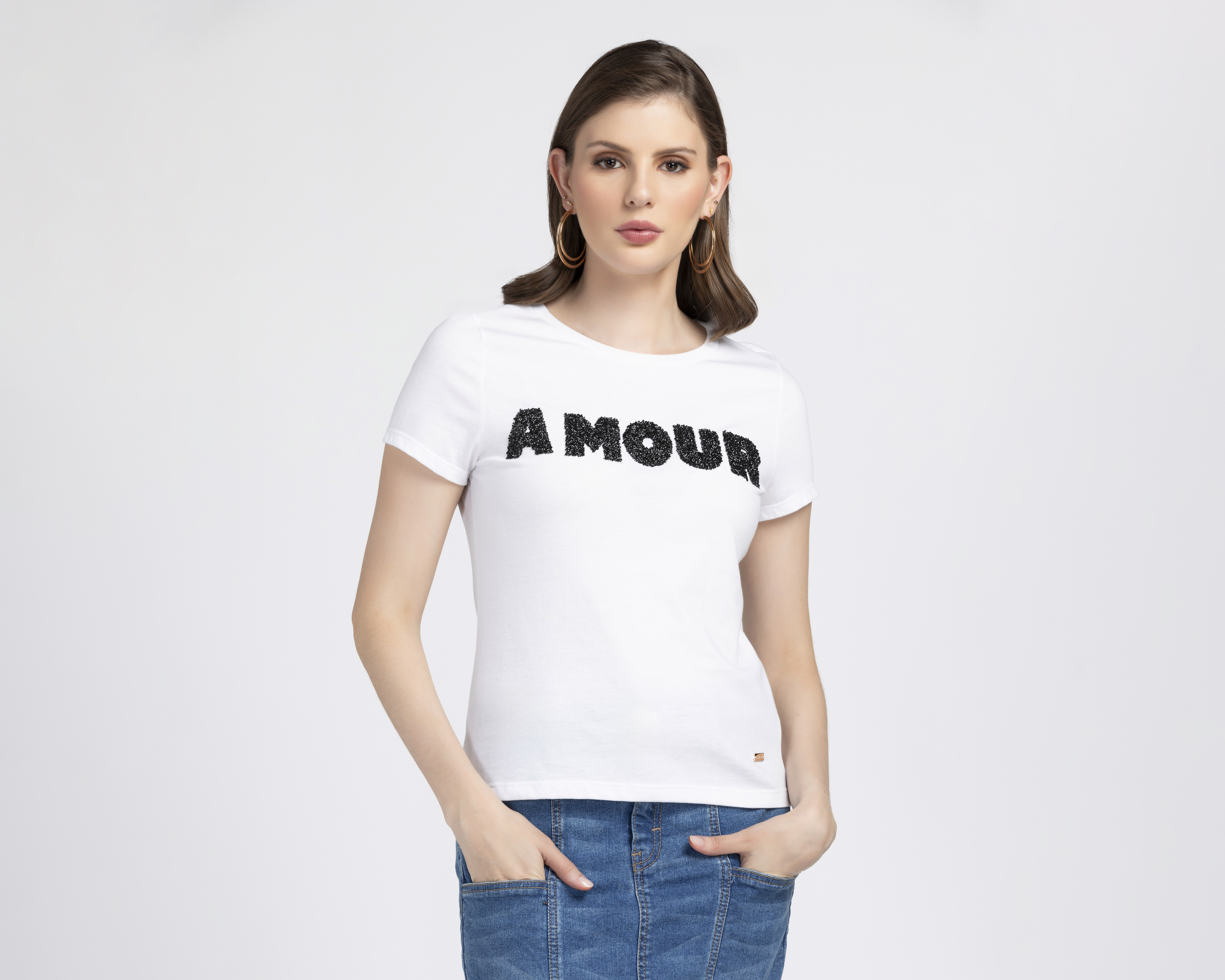 Foto 2 pulgar | Foto 1 | Playera Manga Corta Jennifer Lopez para Mujer