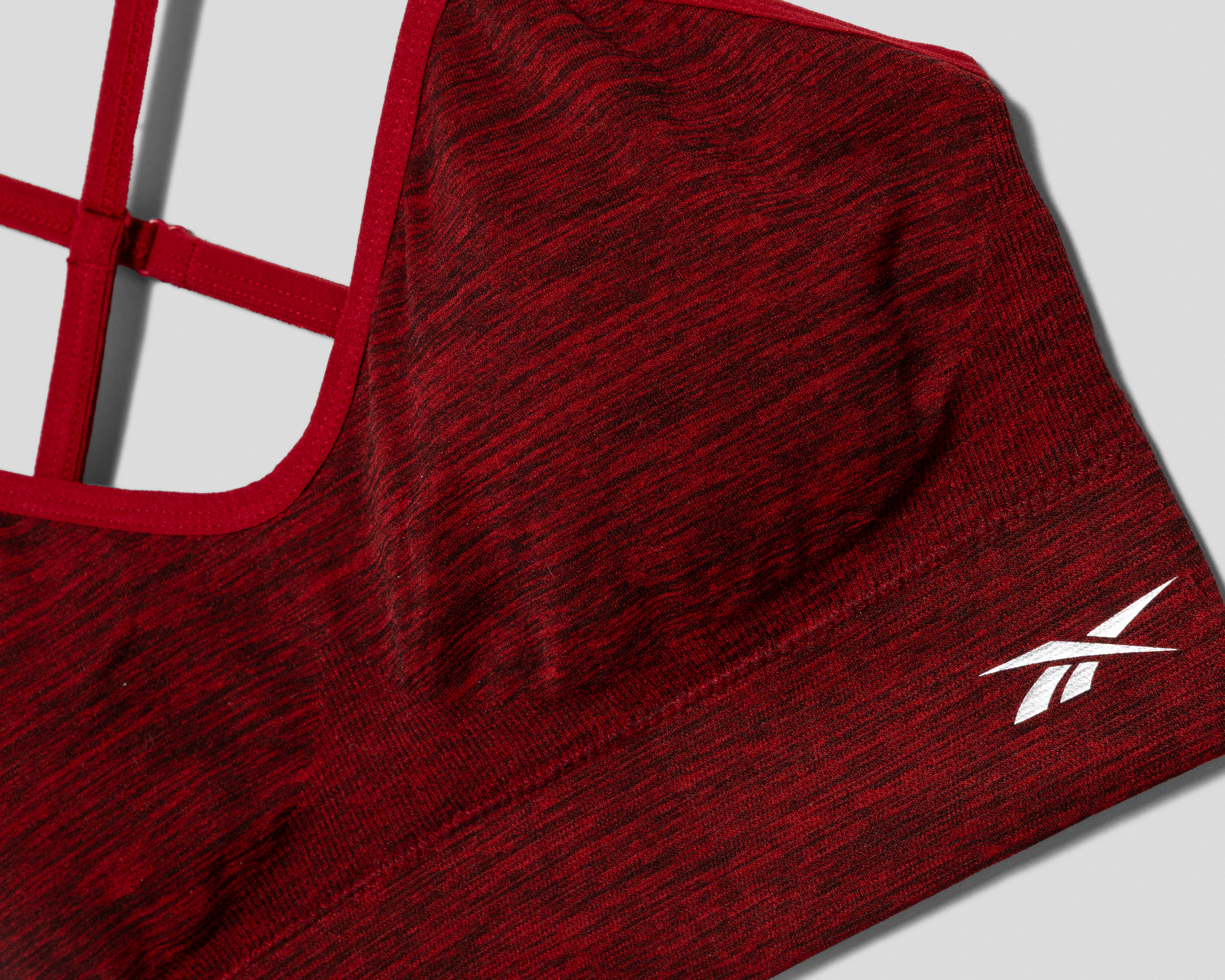 Foto 4 | Foto 4 | Top Deportivo Reebok para Mujer 2 Piezas