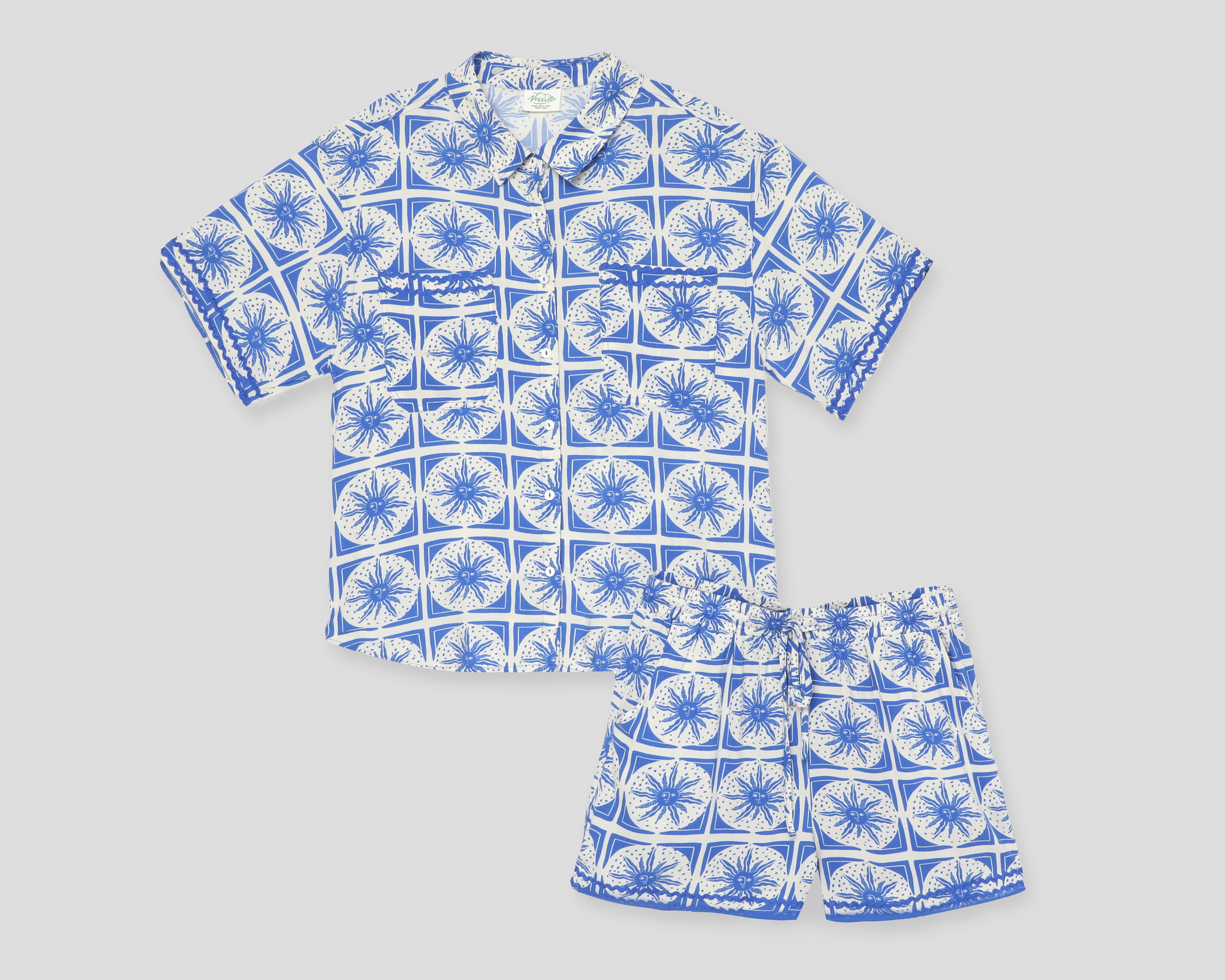 Foto 2 pulgar | Foto 1 | Blusa y Short New In para Mujer