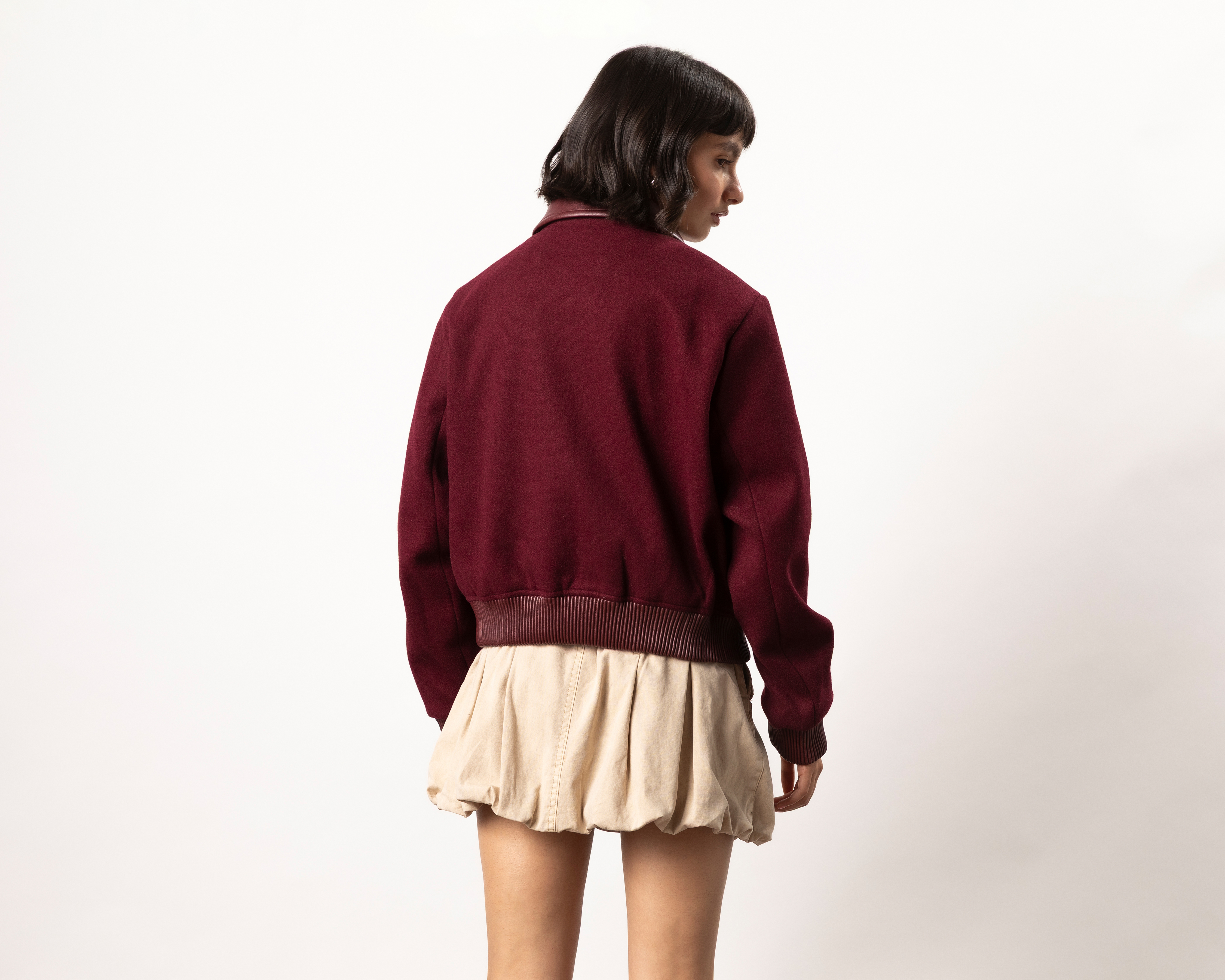 Foto 4 pulgar | Foto 3 | Chamarra tipo Bomber Strona para Mujer