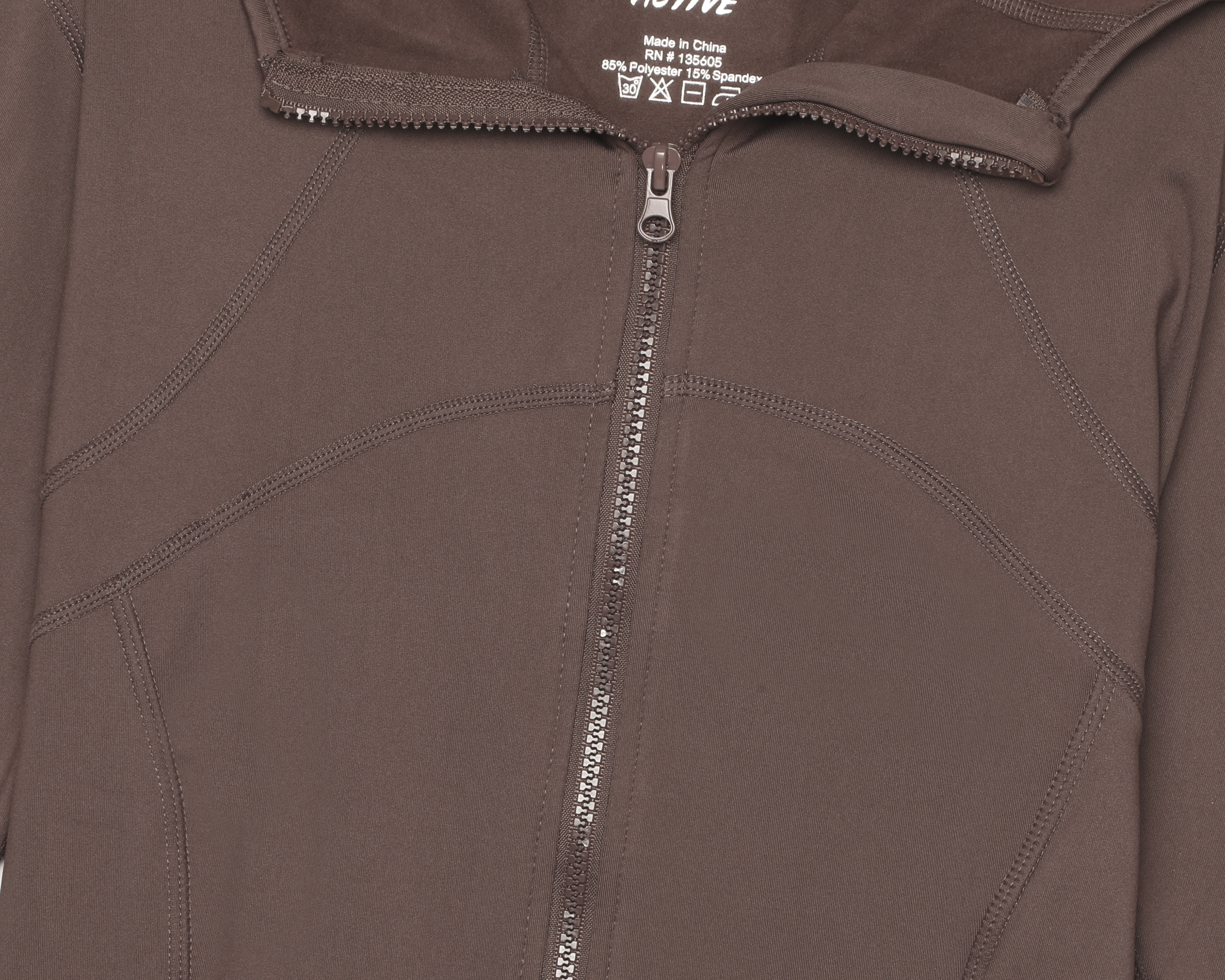 Foto 4 pulgar | Foto 3 | Chamarra Deportiva Level Up Active para Mujer