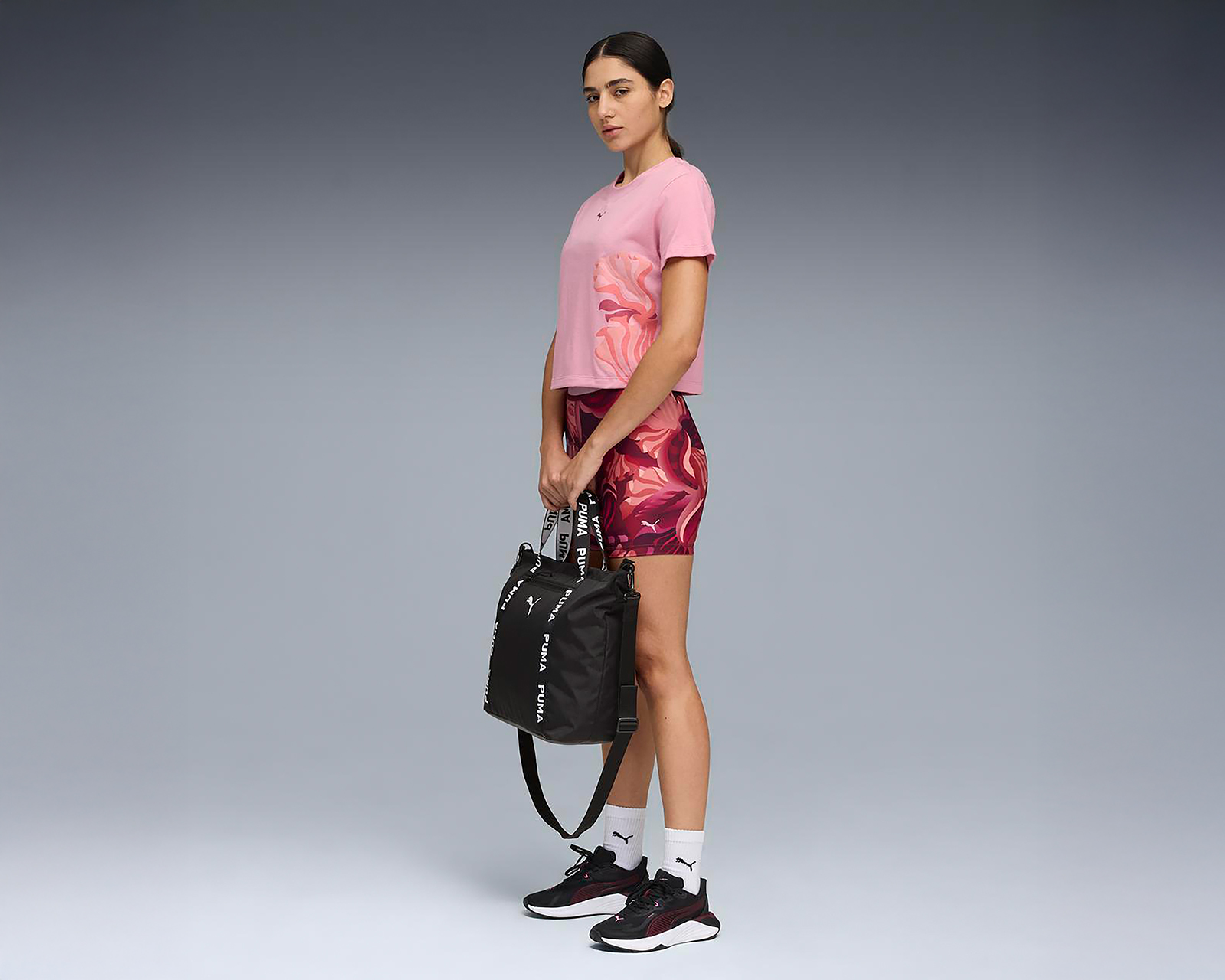 Foto 4 pulgar | Foto 3 | Playera Deportiva Puma Floral Ribbon Drycell para Mujer