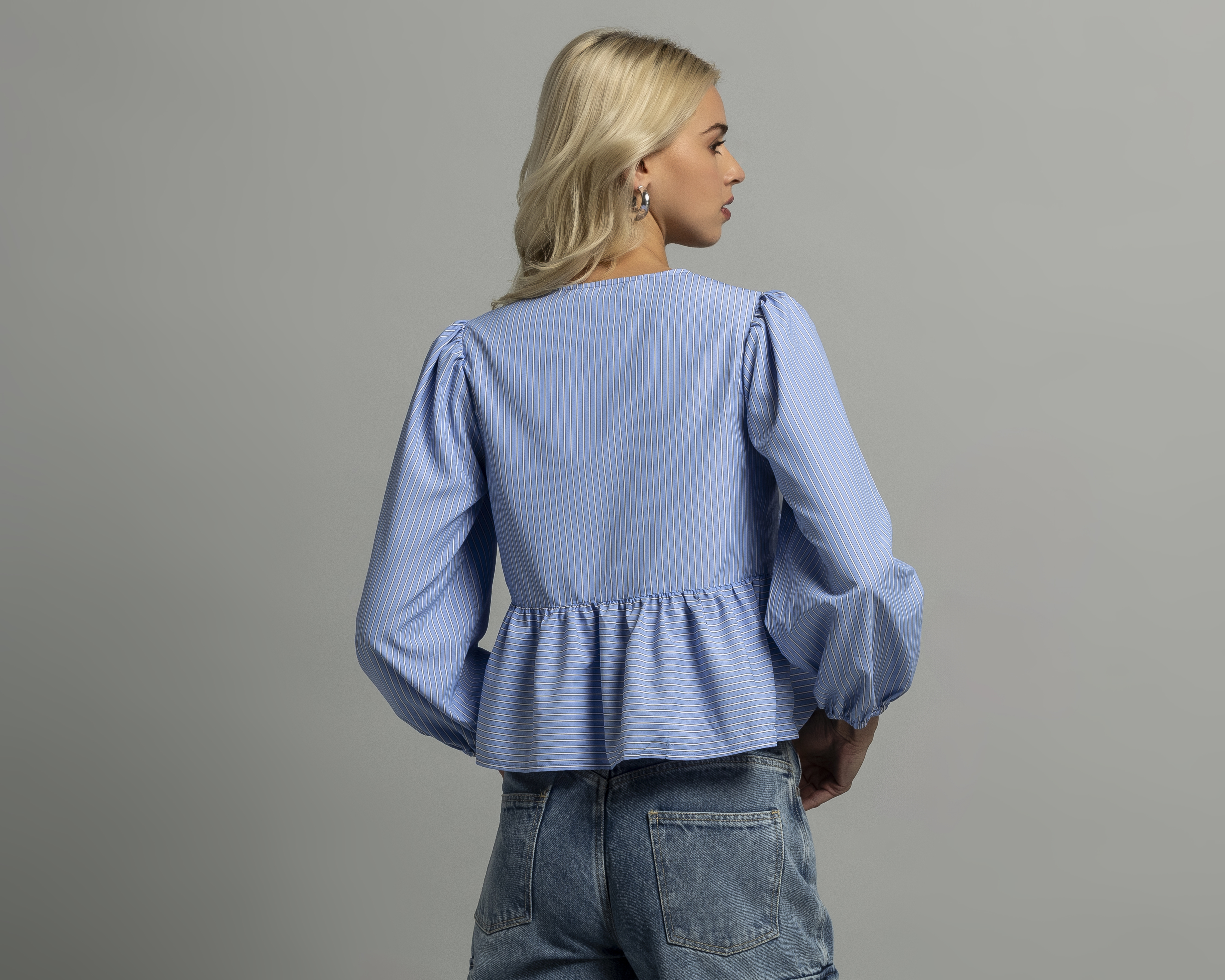 Foto 4 pulgar | Foto 3 | Blusa Manga Larga Jennifer Lopez para Mujer