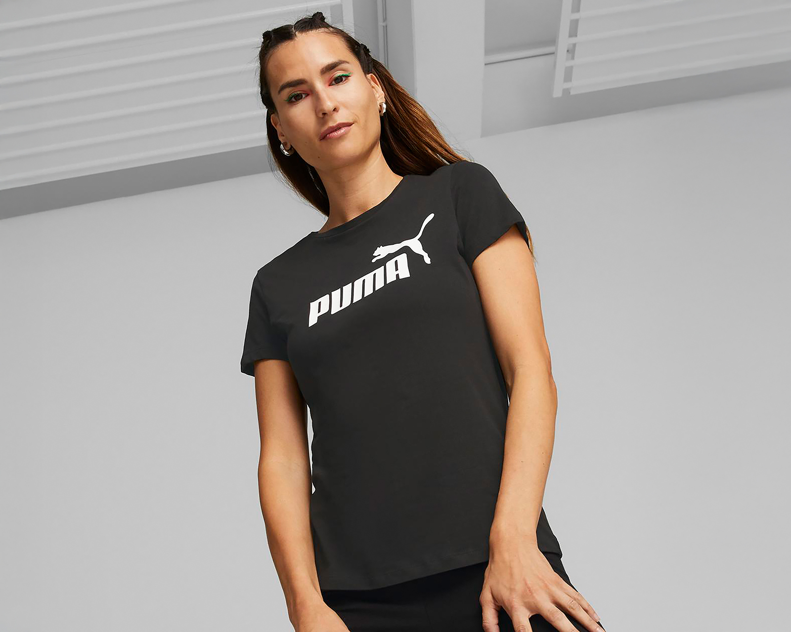 Playera Deportiva Puma Essentials para Mujer