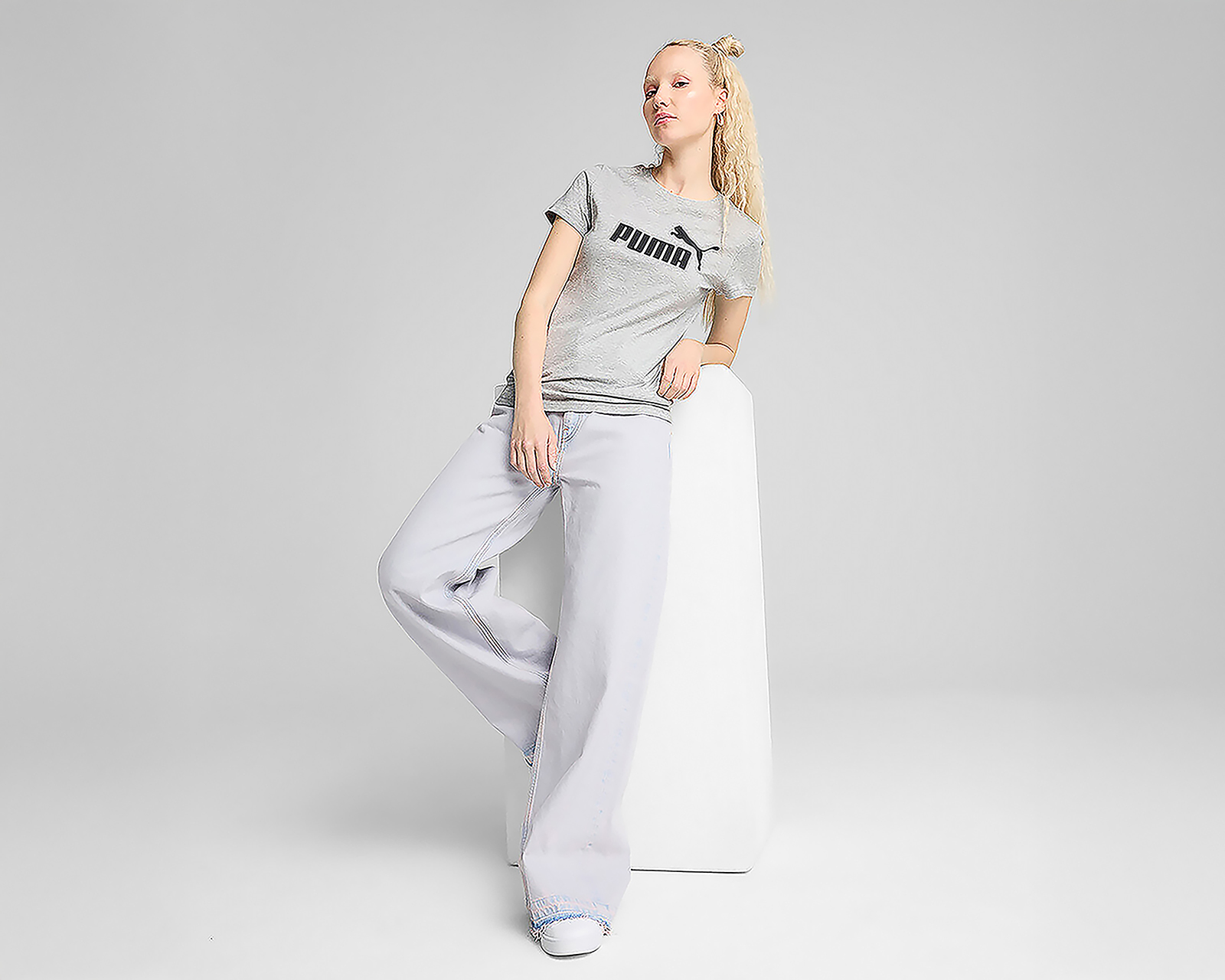 Foto 4 pulgar | Foto 3 | Playera Deportiva Puma Essentials Logo No. 1 para Mujer