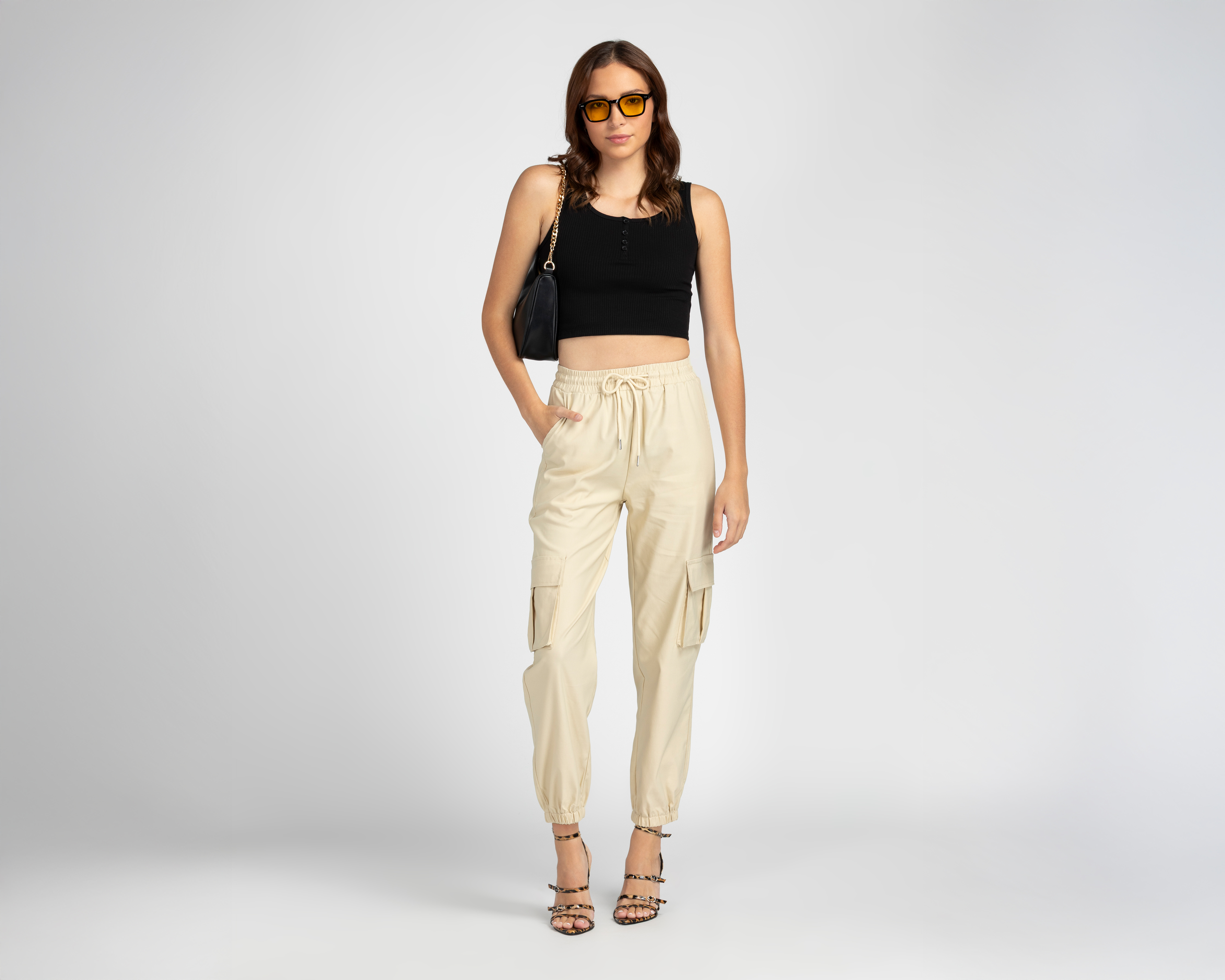 Foto 3 pulgar | Foto 2 | Playera Forever 21 sin Mangas para Mujer