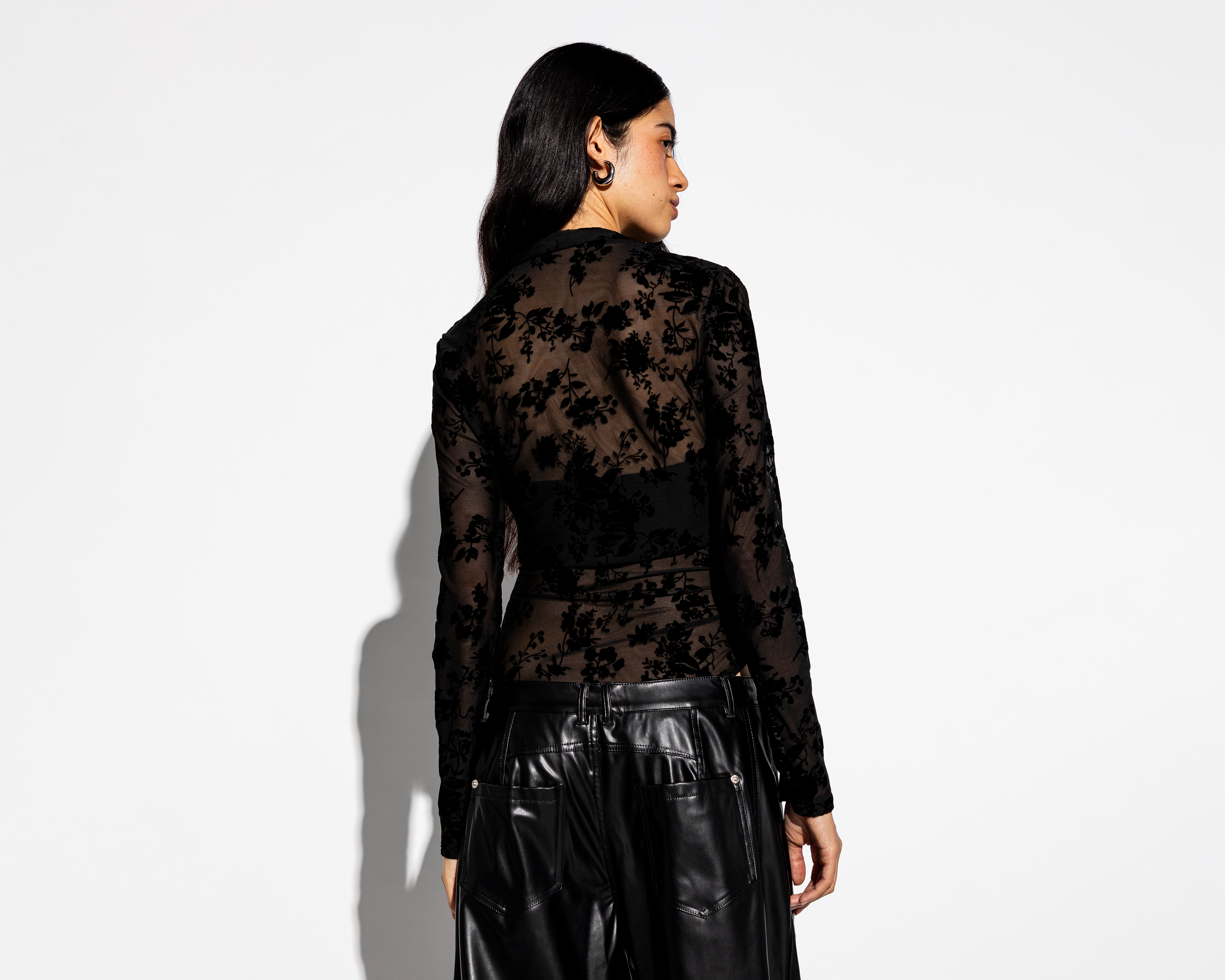 Foto 4 pulgar | Foto 3 | Blusa de Mesh Strona para Mujer