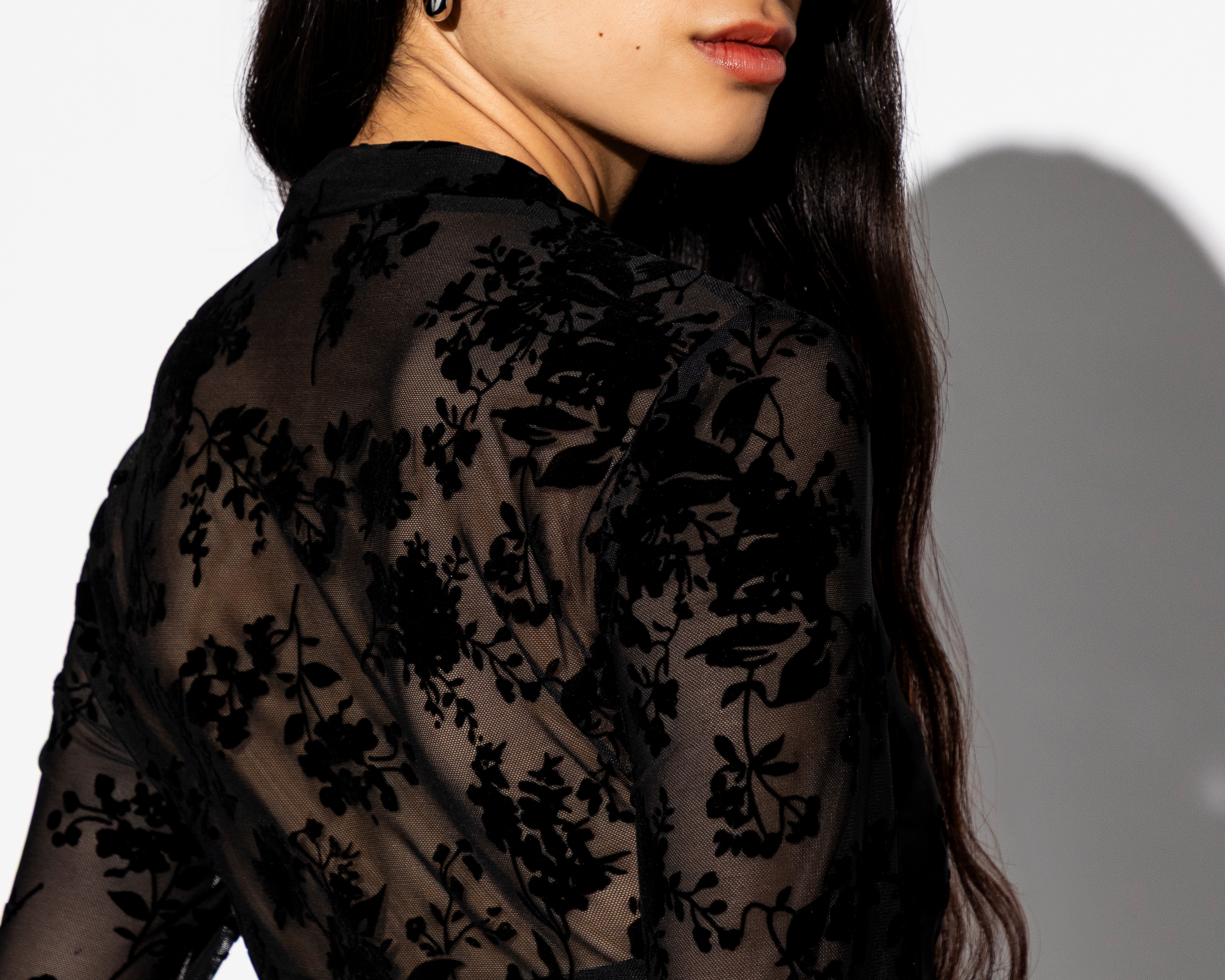 Foto 6 pulgar | Foto 5 | Blusa de Mesh Strona para Mujer