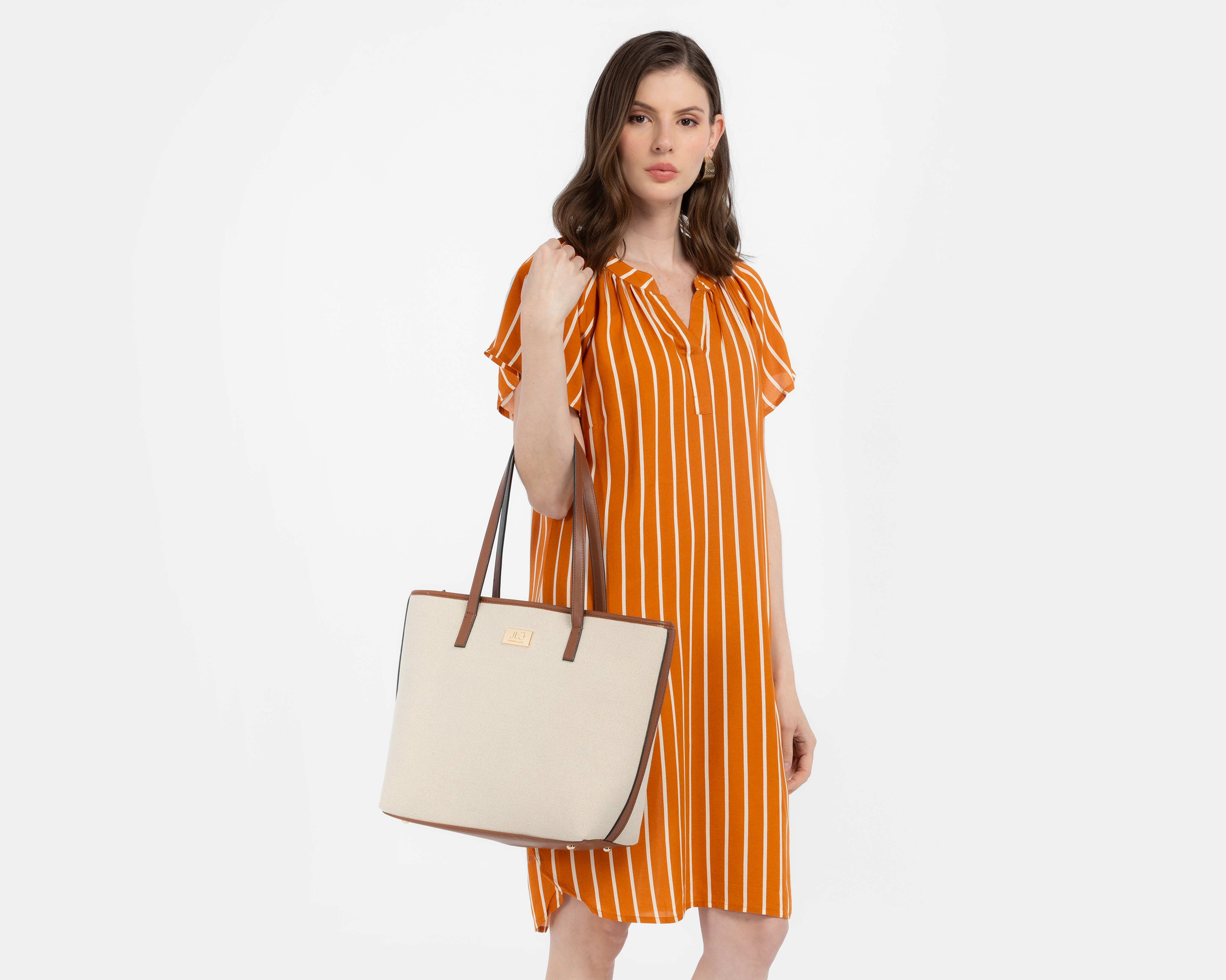 Foto 8 pulgar | Foto 7 | Bolsa de Hombro Jennifer Lopez